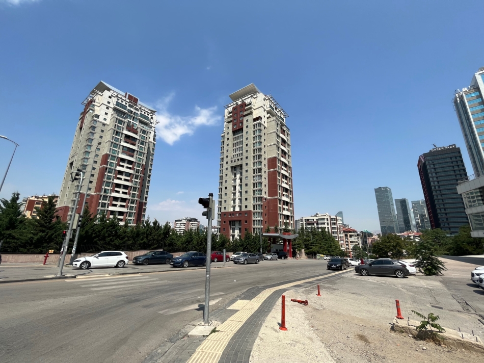 Çukurambar hayat sebla sitesinde satılık dubleks konut