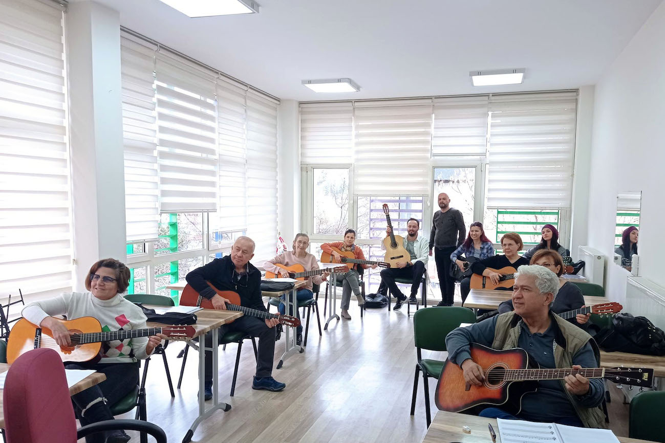 Çankaya evlerinde her branştan her yaşa eğitim