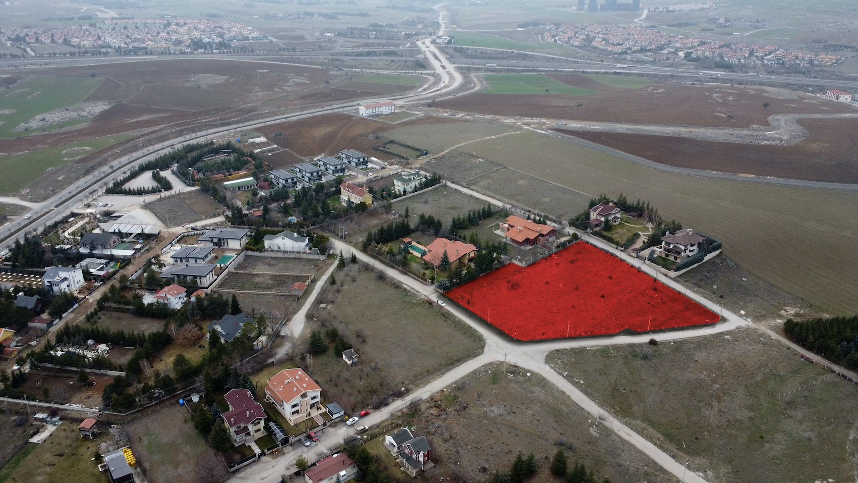 İncek'te toplam 6.400 m2 12 villalık arsa