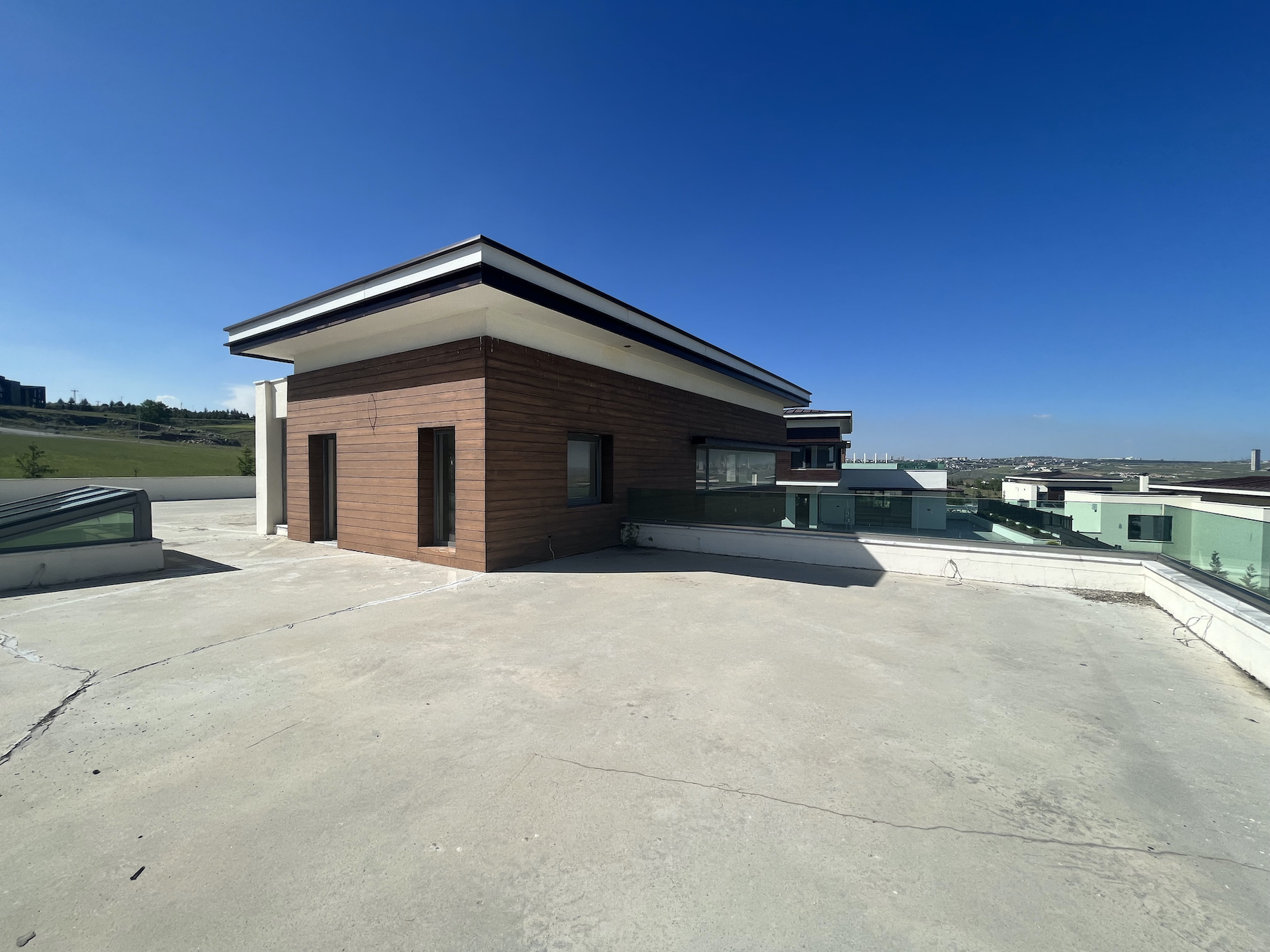 İncek N Modern sitesinde natamam villa