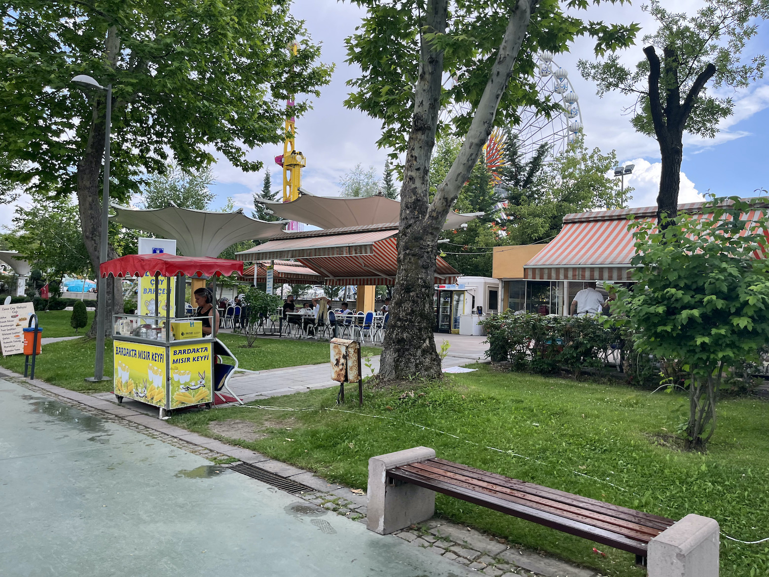 Ankara gençlik parkı adeta göçmenlerin parkına dönüştü