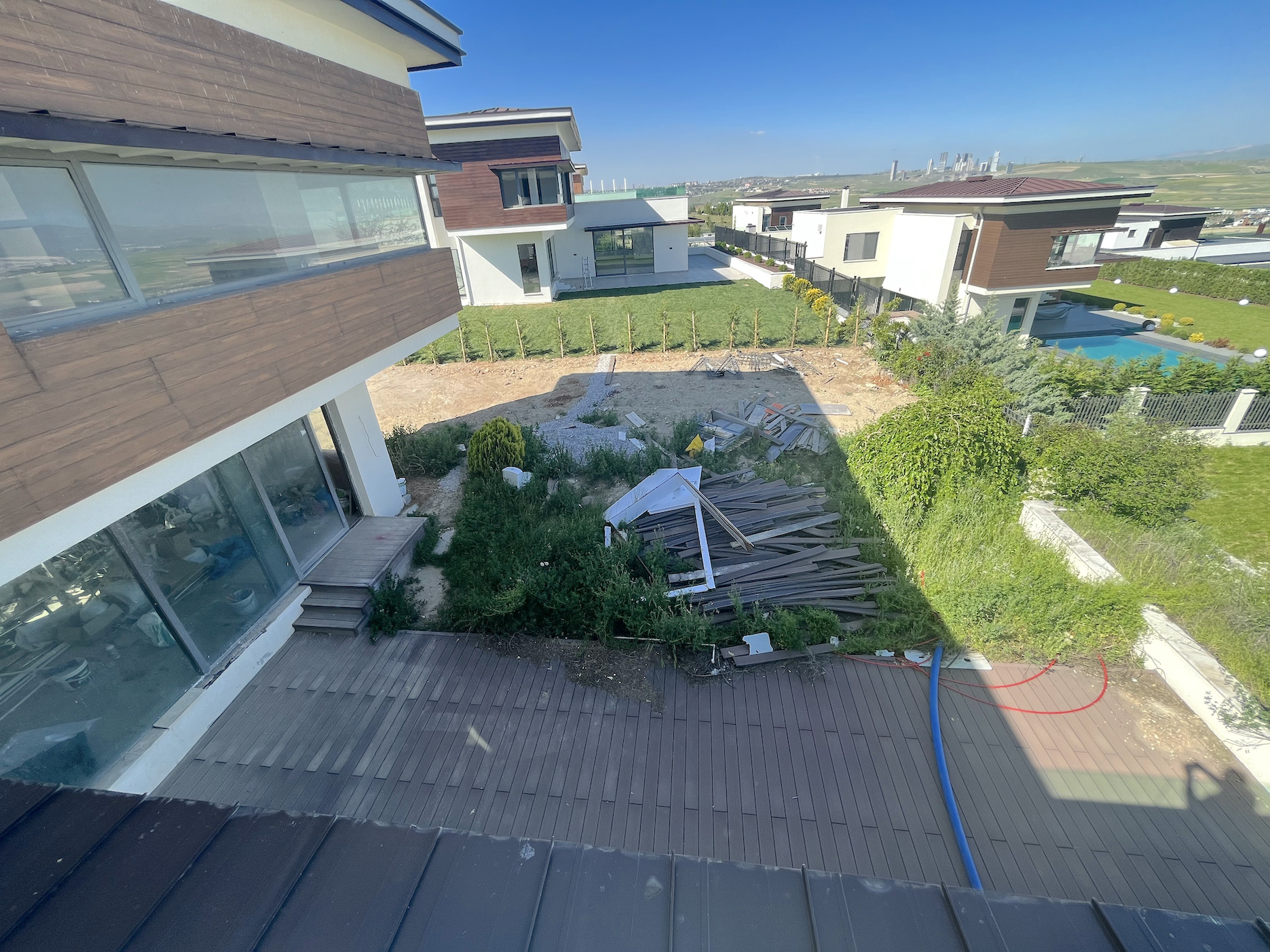 İncek N Modern sitesinde natamam villa