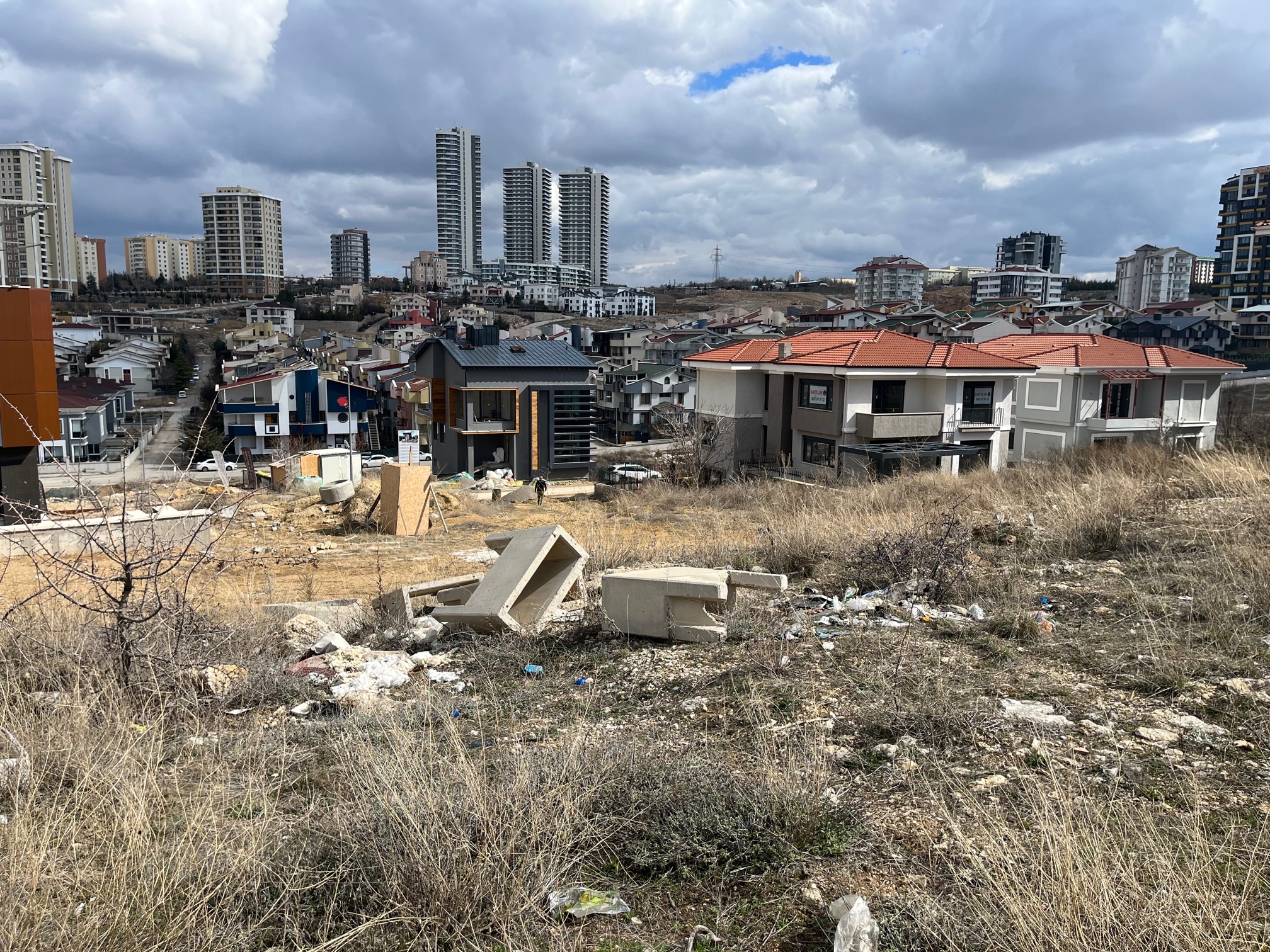 Bilkent'te 1.134 m² 3 ayrı parsel yatırım için fırsat arsa
