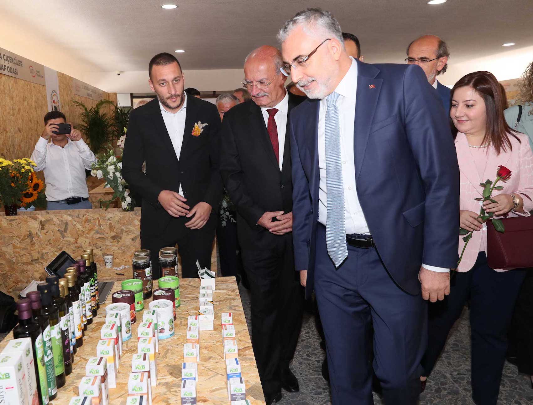 Aktarlık ve çiçekçilik meslekleri belgelendi
