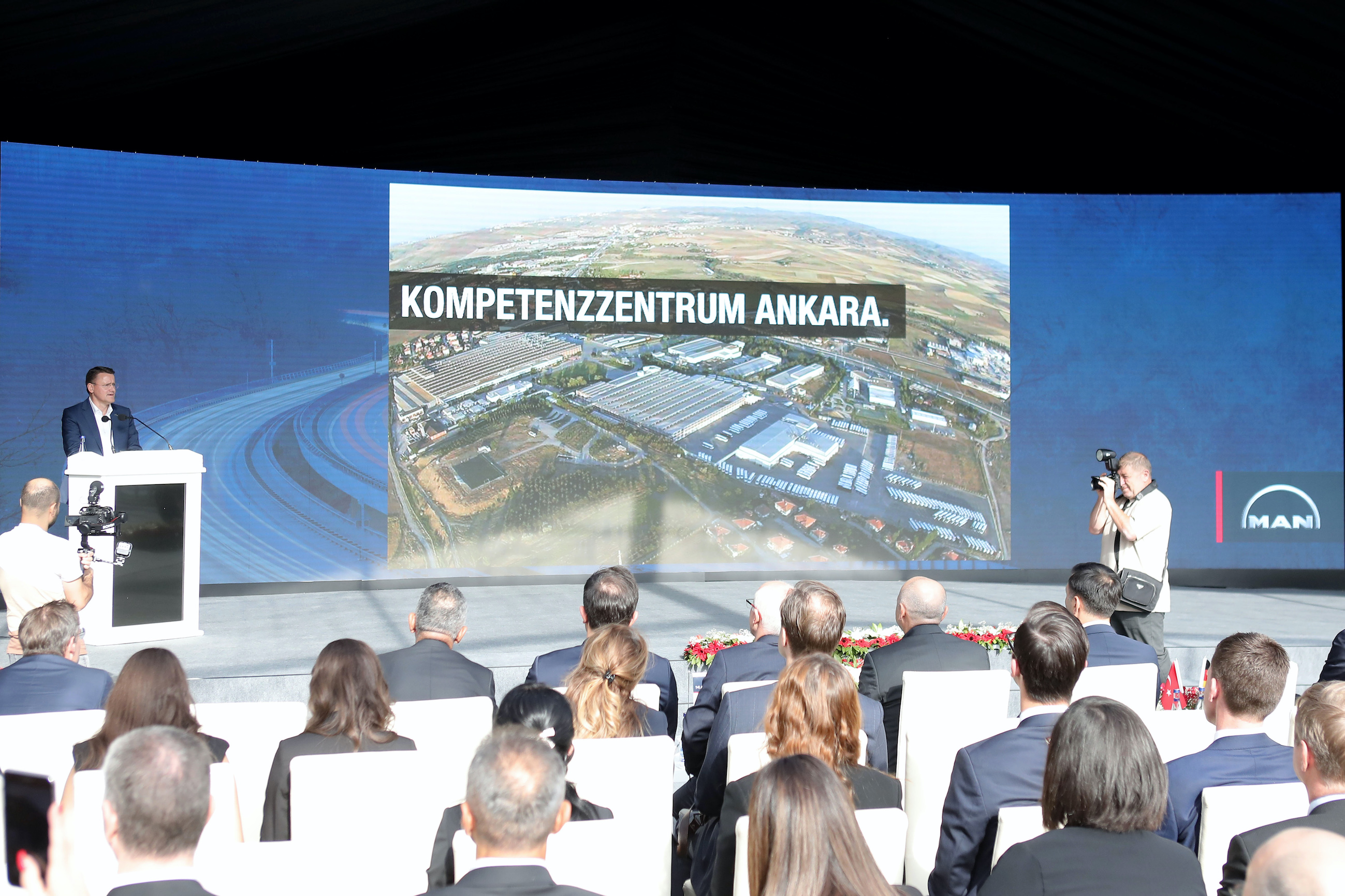 Alman Bakan Habeck Ankara’daki MAN’ın merkezi ziyaret etti