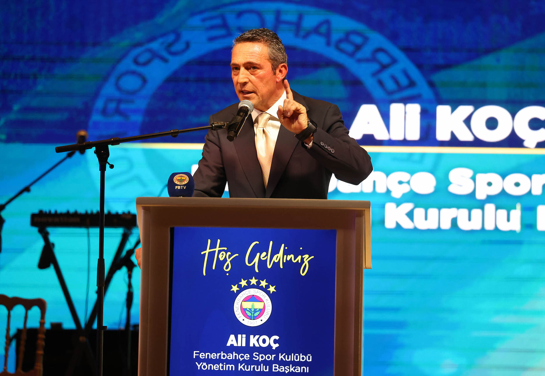 Ankara Fenerbahçe dernekleri yılbaşı balosu düzenledi