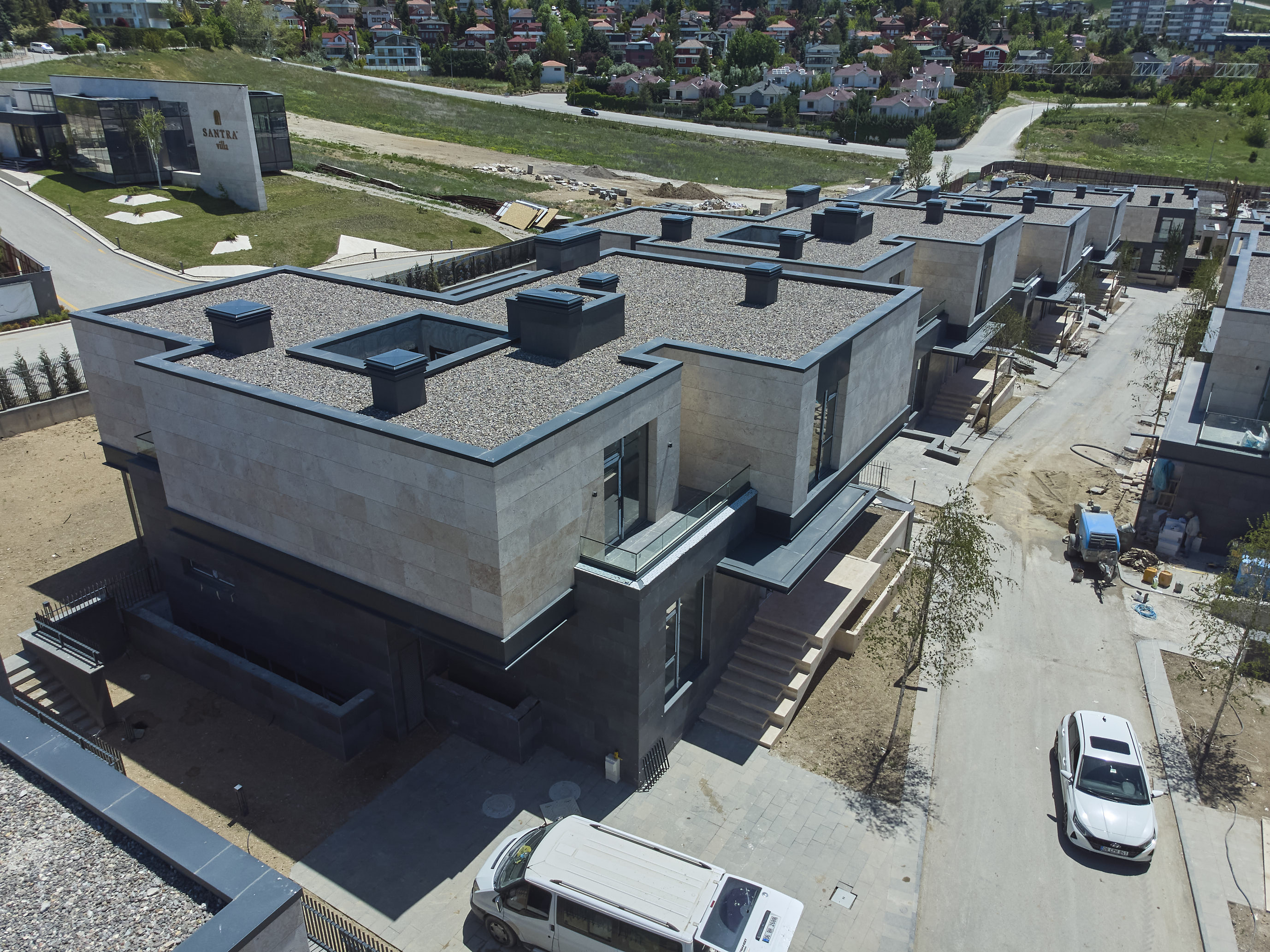 Ankara'da site içerisinde natamam villalara olan ilgi canlı ve istekli