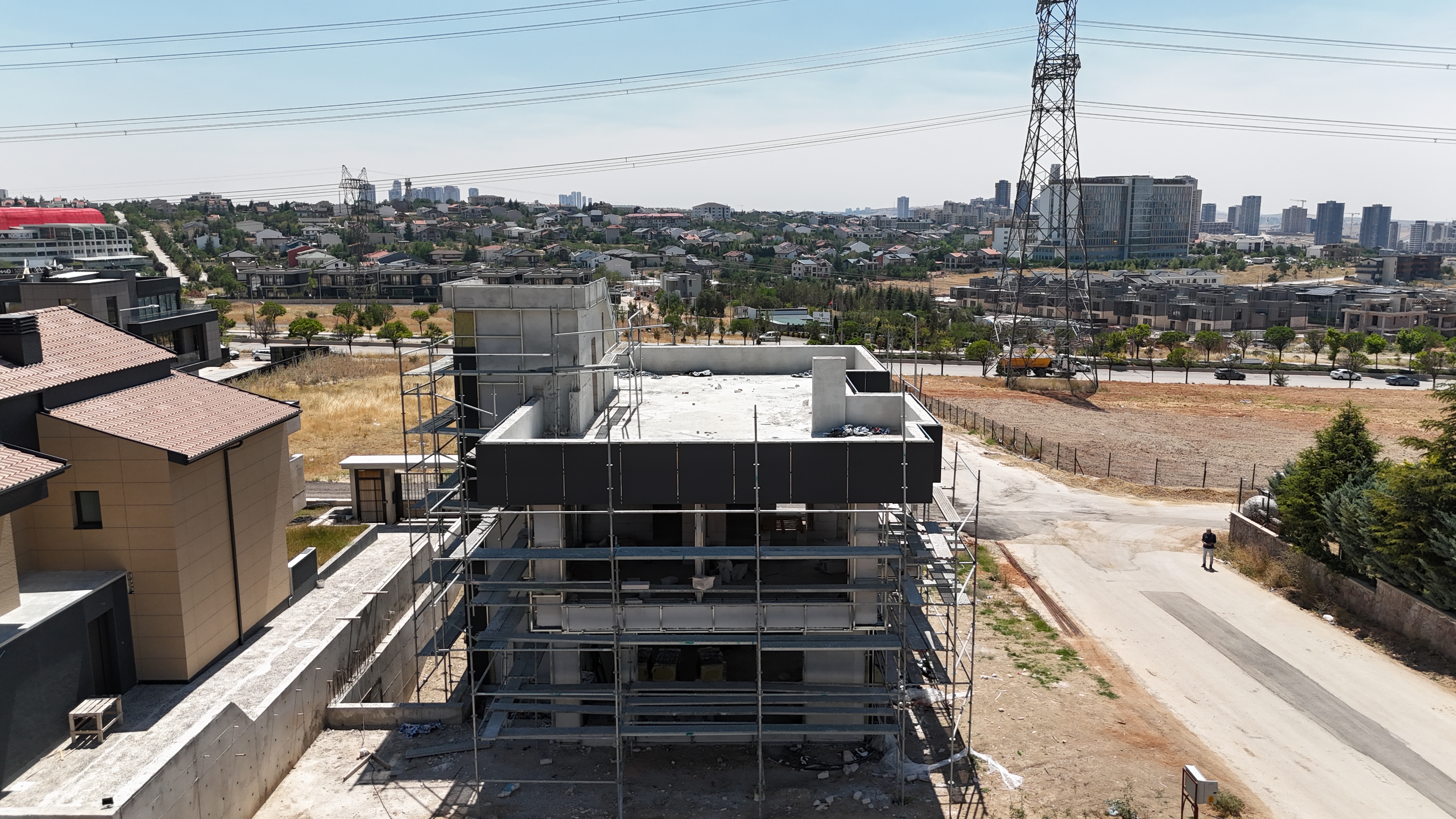 Beytepe’de yatırım fırsatı. 500 m² natamam ofis binası satışta
