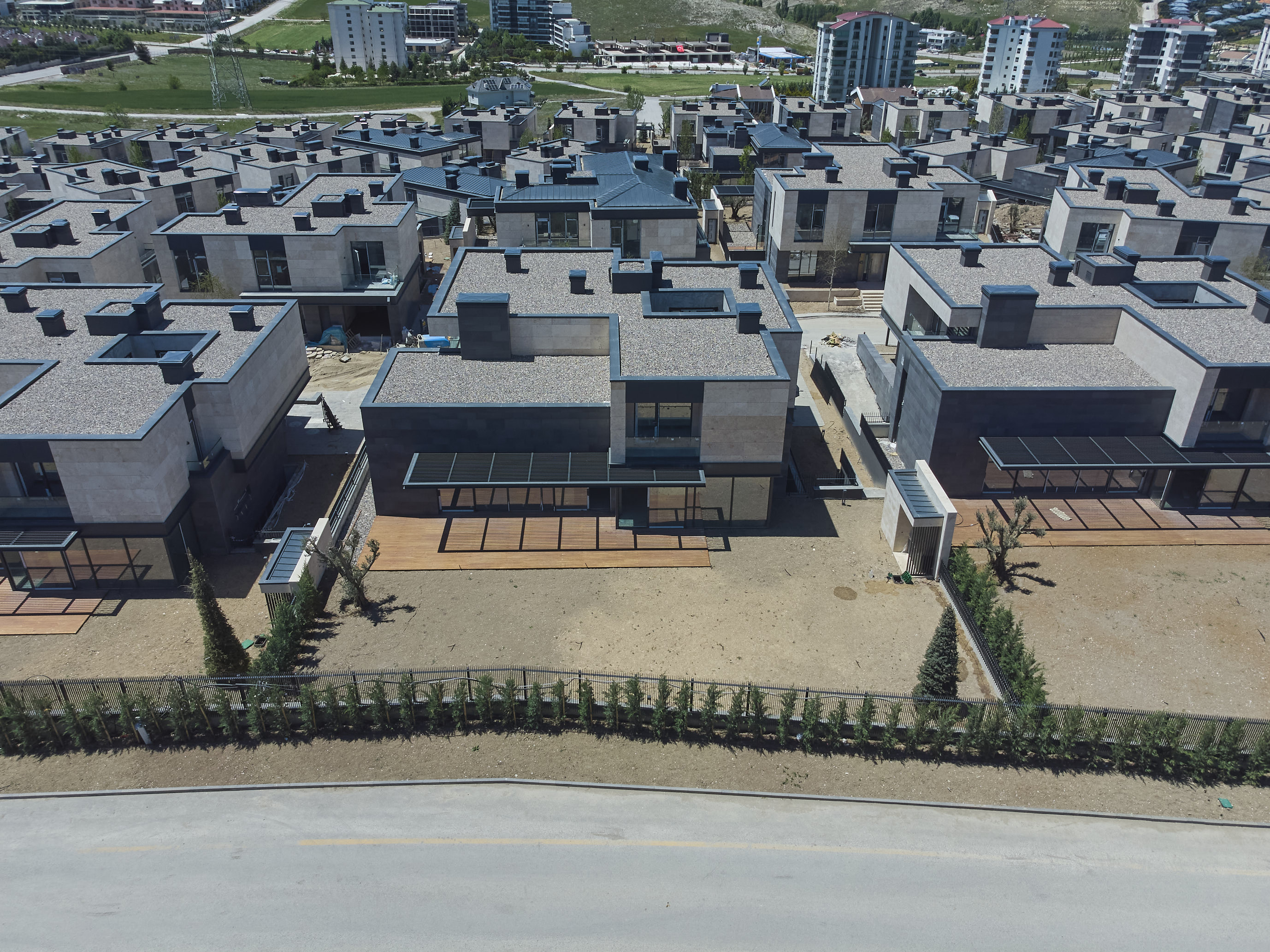 Ankara'da site içerisinde natamam villalara olan ilgi canlı ve istekli