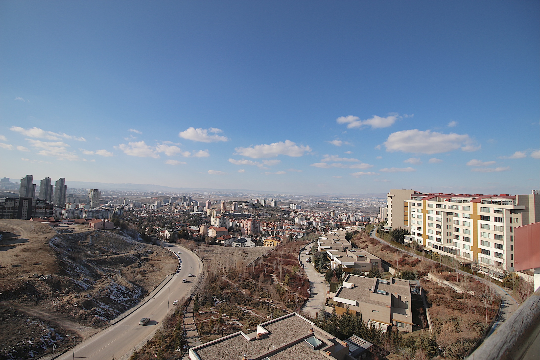 Ankara’da geniş peyzaj alanlı sitelerde büyük çatı dubleks konutlar ilgi çekiyor