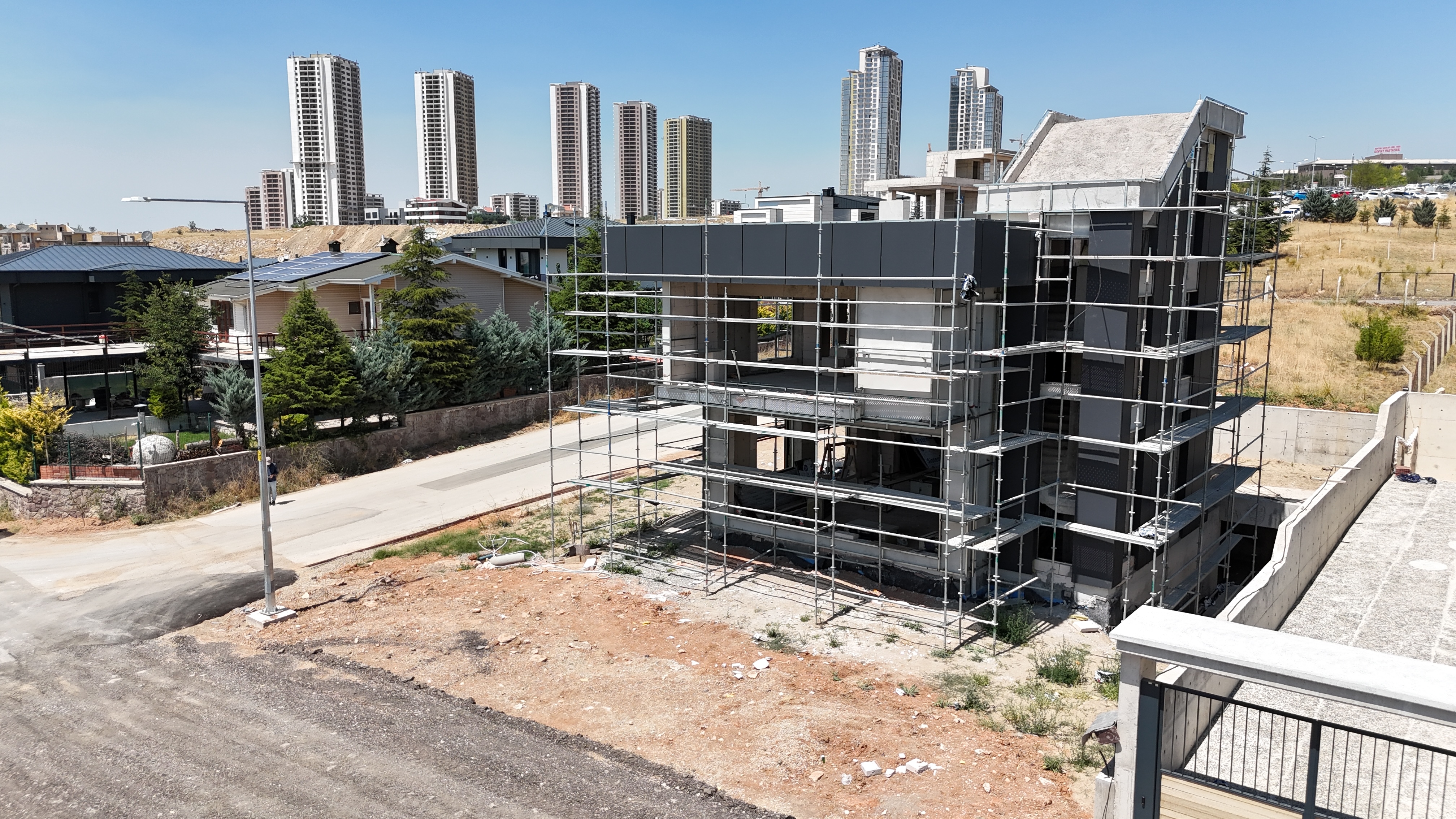 Beytepe’de yatırım fırsatı. 500 m² natamam ofis binası satışta