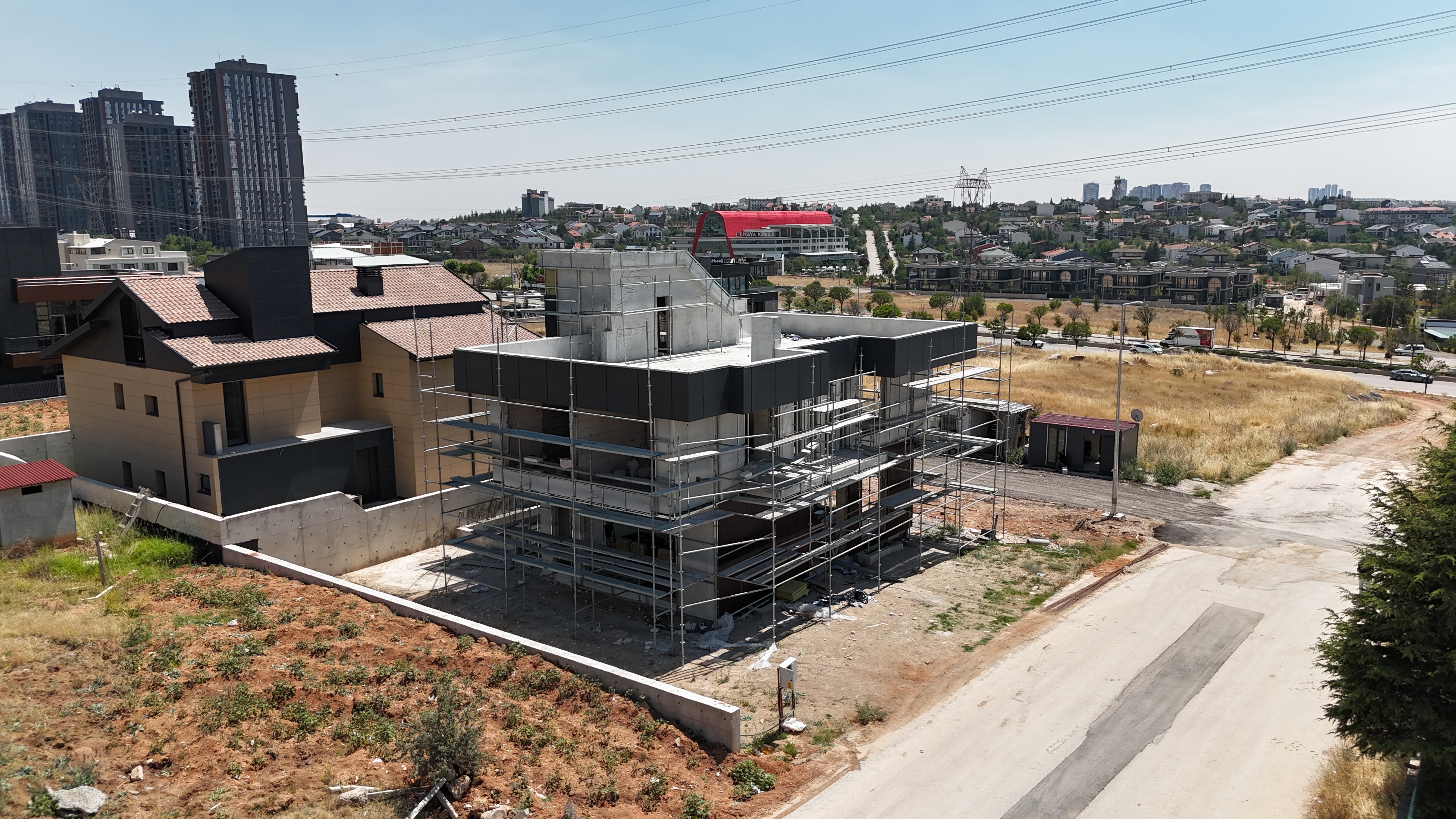 Beytepe’de yatırım fırsatı. 500 m² natamam ofis binası satışta