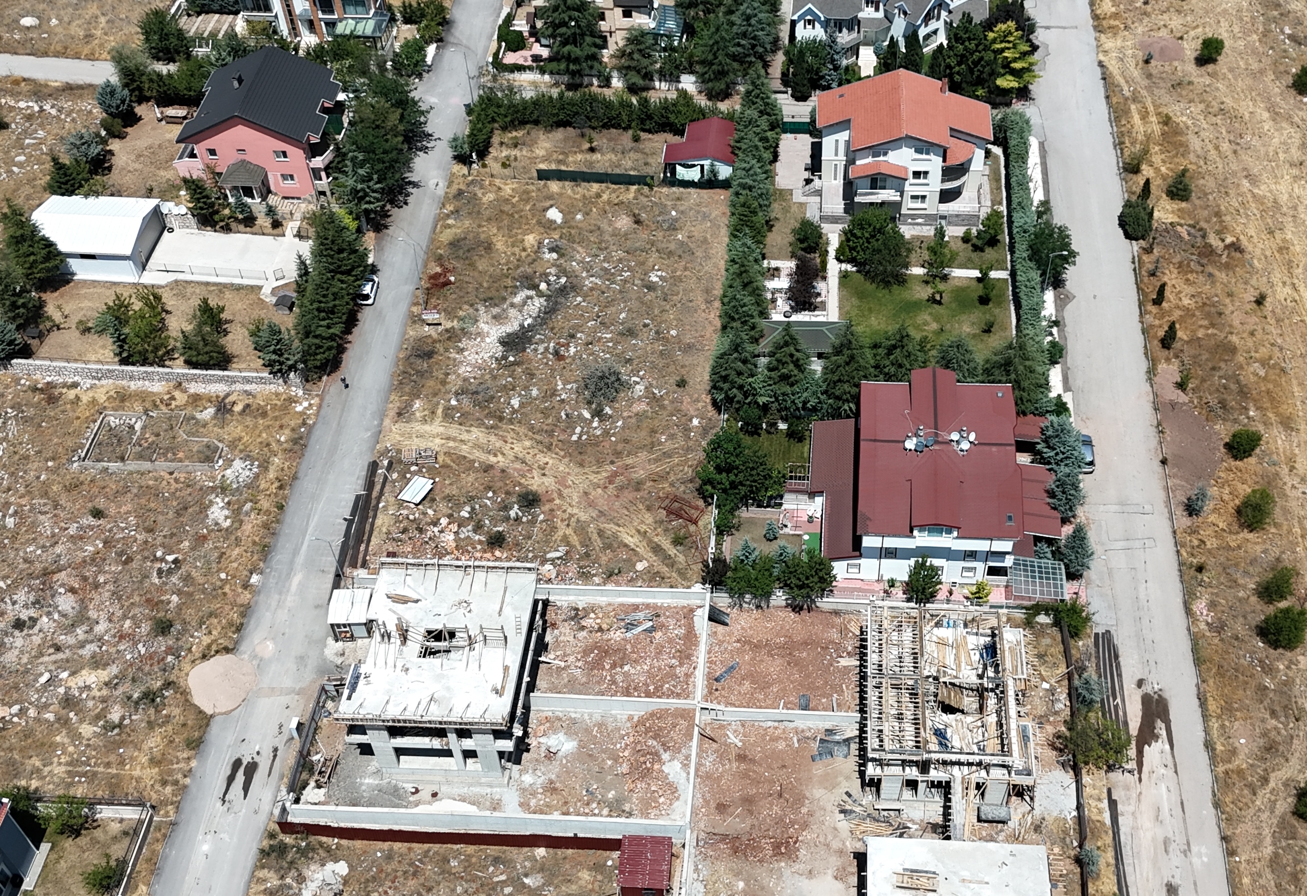 Ahlatlıbel'de 1.320 m2 arsa yatırımcıların ilgisine sunuldu
