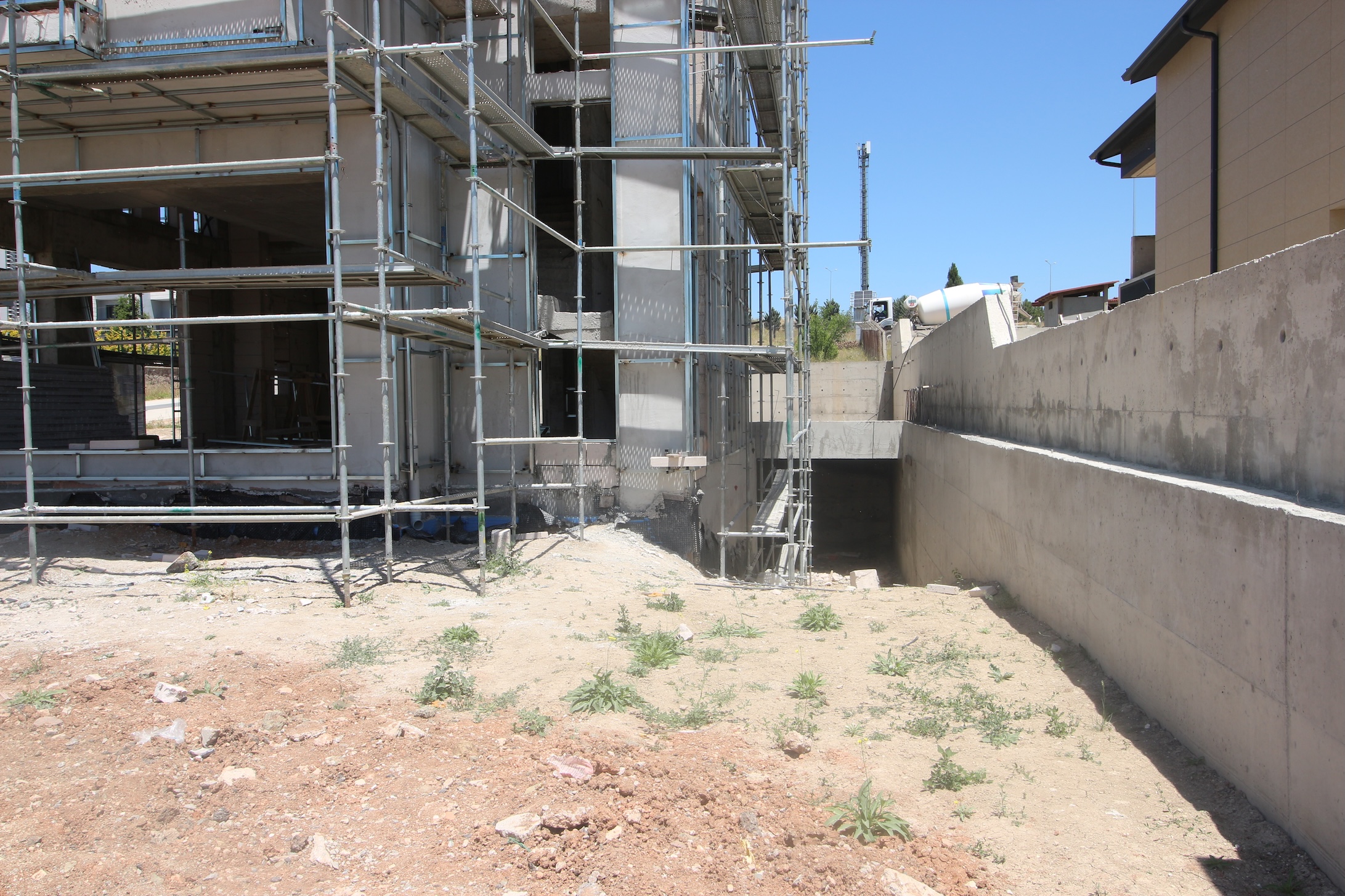 Beytepe’de yatırım fırsatı. 500 m² natamam ofis binası satışta