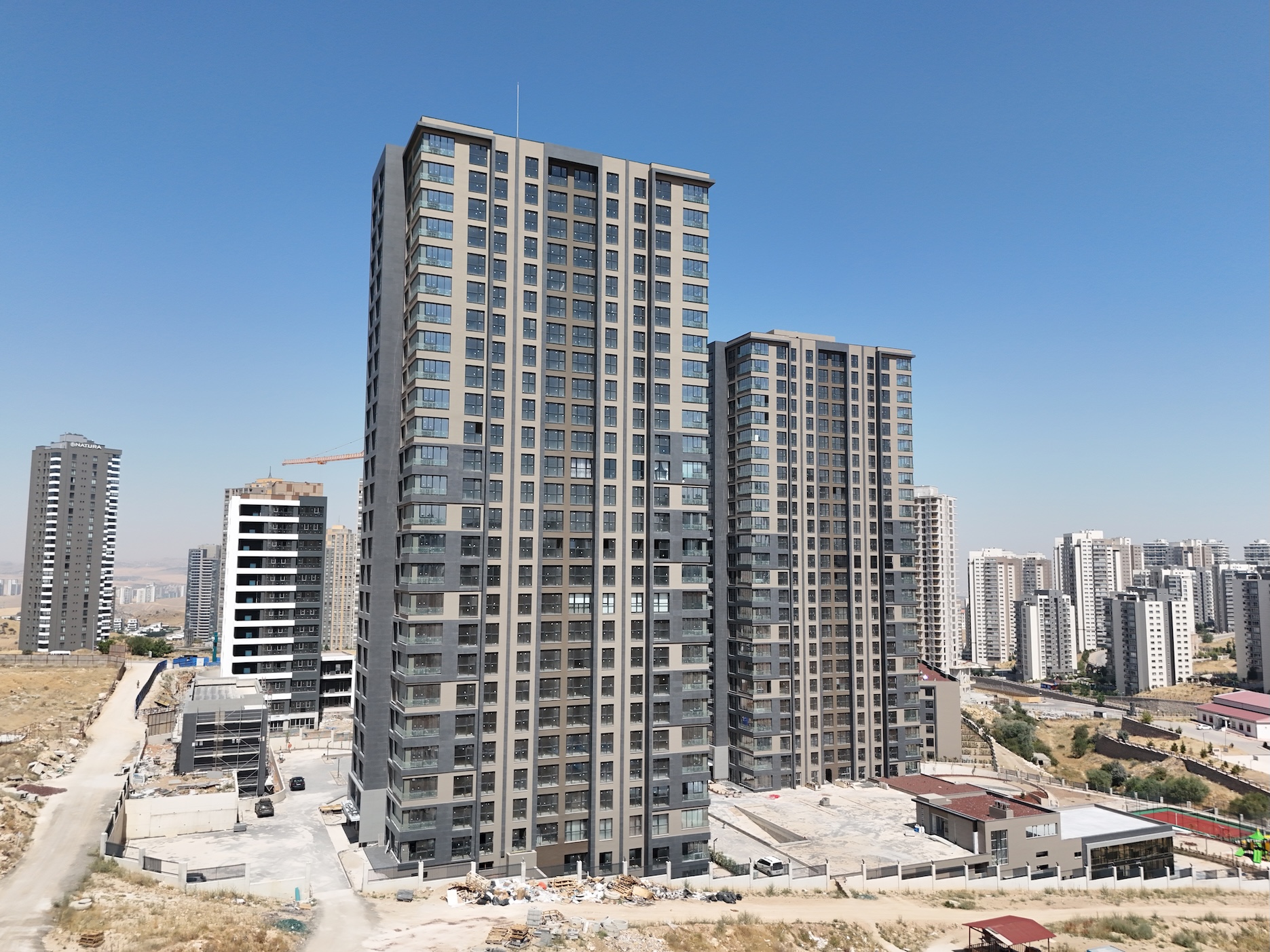 Alacaatlı Lita Astoria projesinde fırsat fiyata satılan konutlar ilgi çekiyor