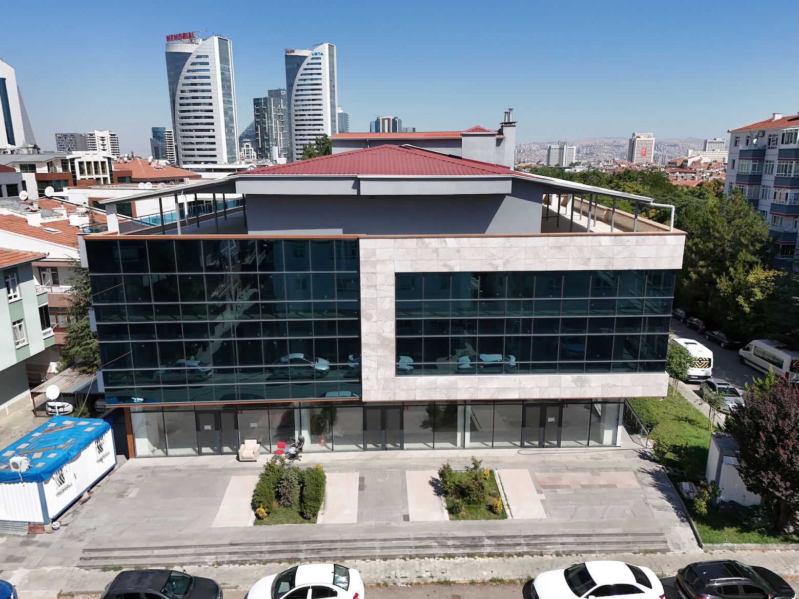 Balgat'ta 1.500 m2 arsada 5 bin 500 m2 şirket merkezi binası