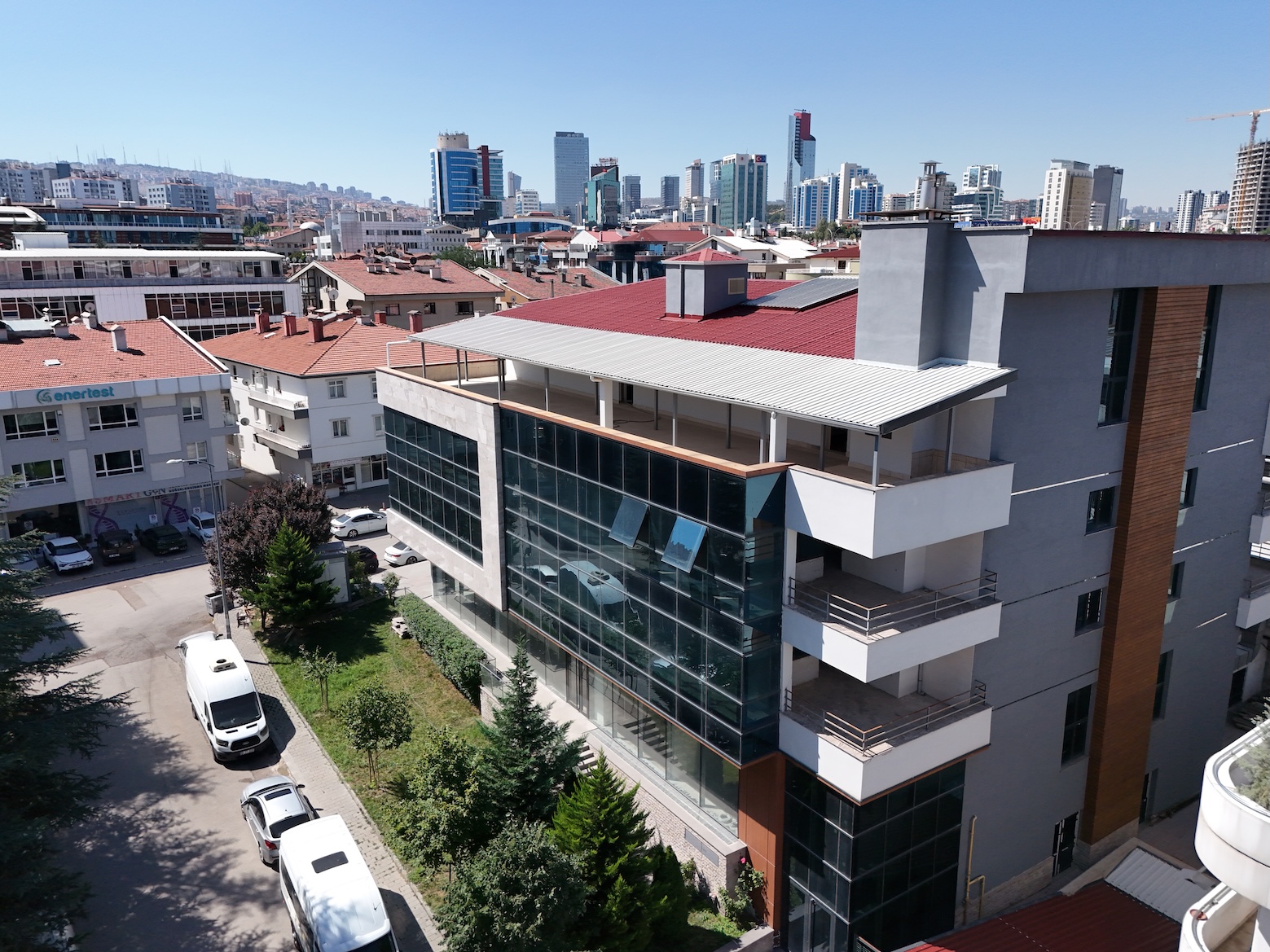 Balgat'ta 1.500 m2 arsada 5 bin 500 m2 şirket merkezi binası