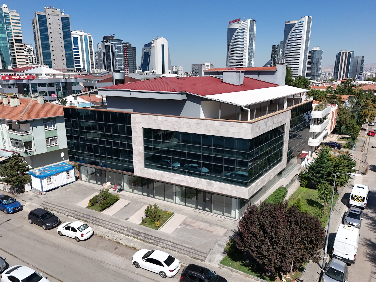 Balgat'ta 1.500 m2 arsada 5 bin 500 m2 şirket merkezi binası