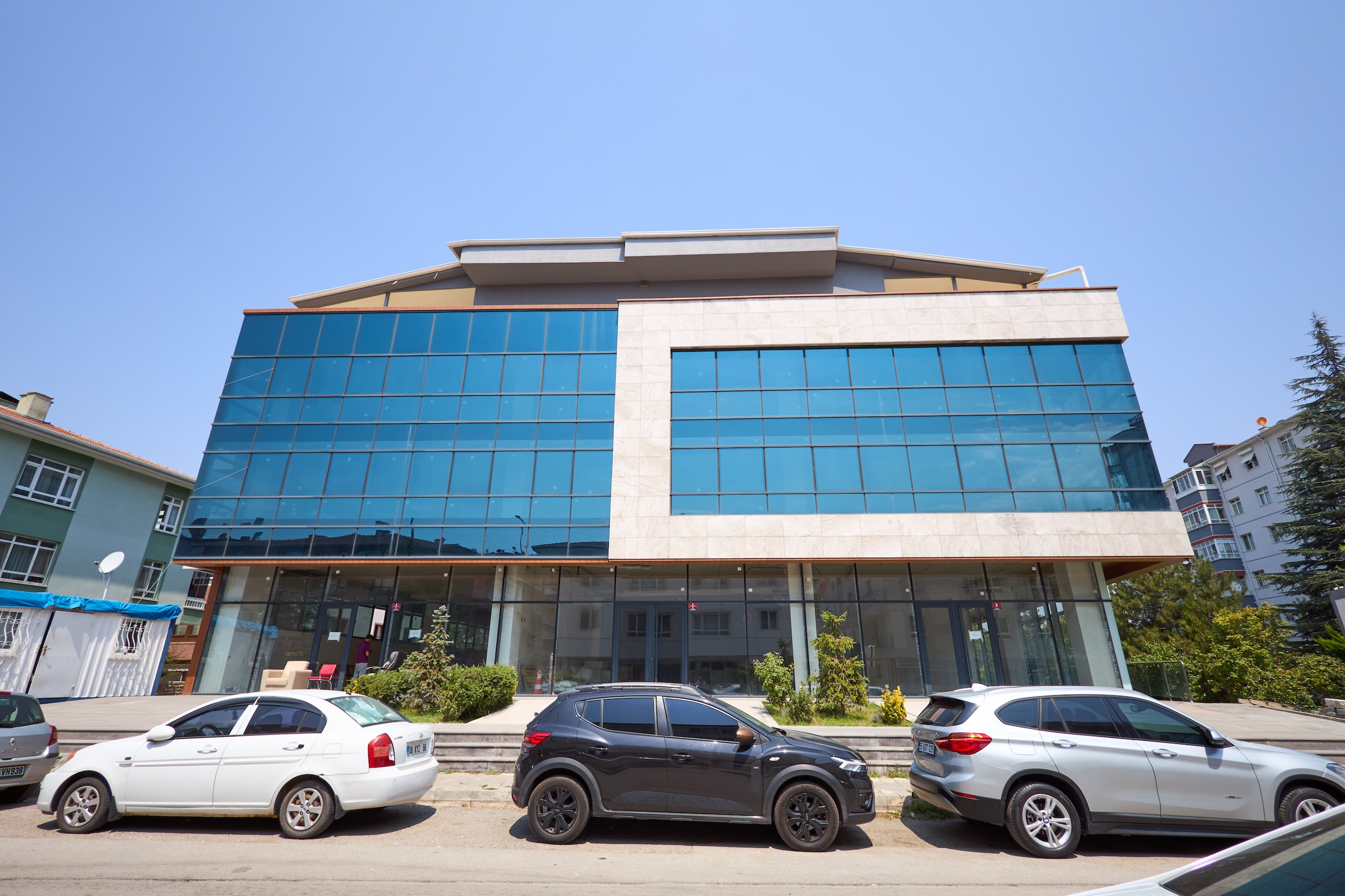 Balgat'ta 1.500 m2 arsada 5 bin 500 m2 şirket merkezi binası