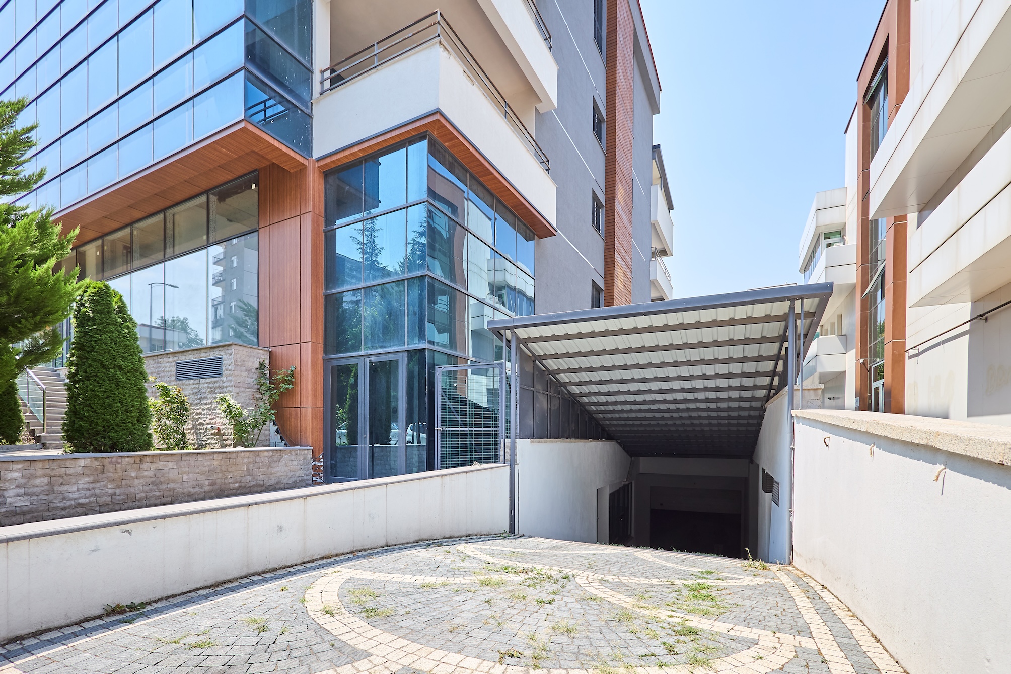 Balgat'ta 1.500 m2 arsada 5 bin 500 m2 şirket merkezi binası