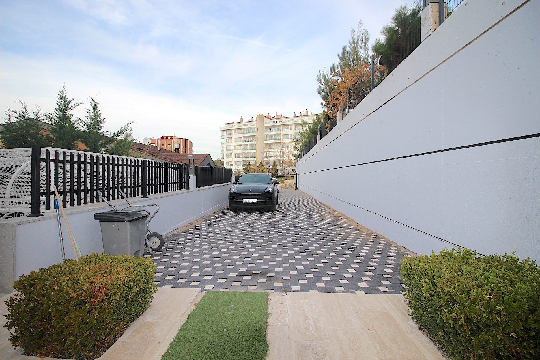 Çankaya Dodurga'da site içerisinde tam müstakil süper lüks villa