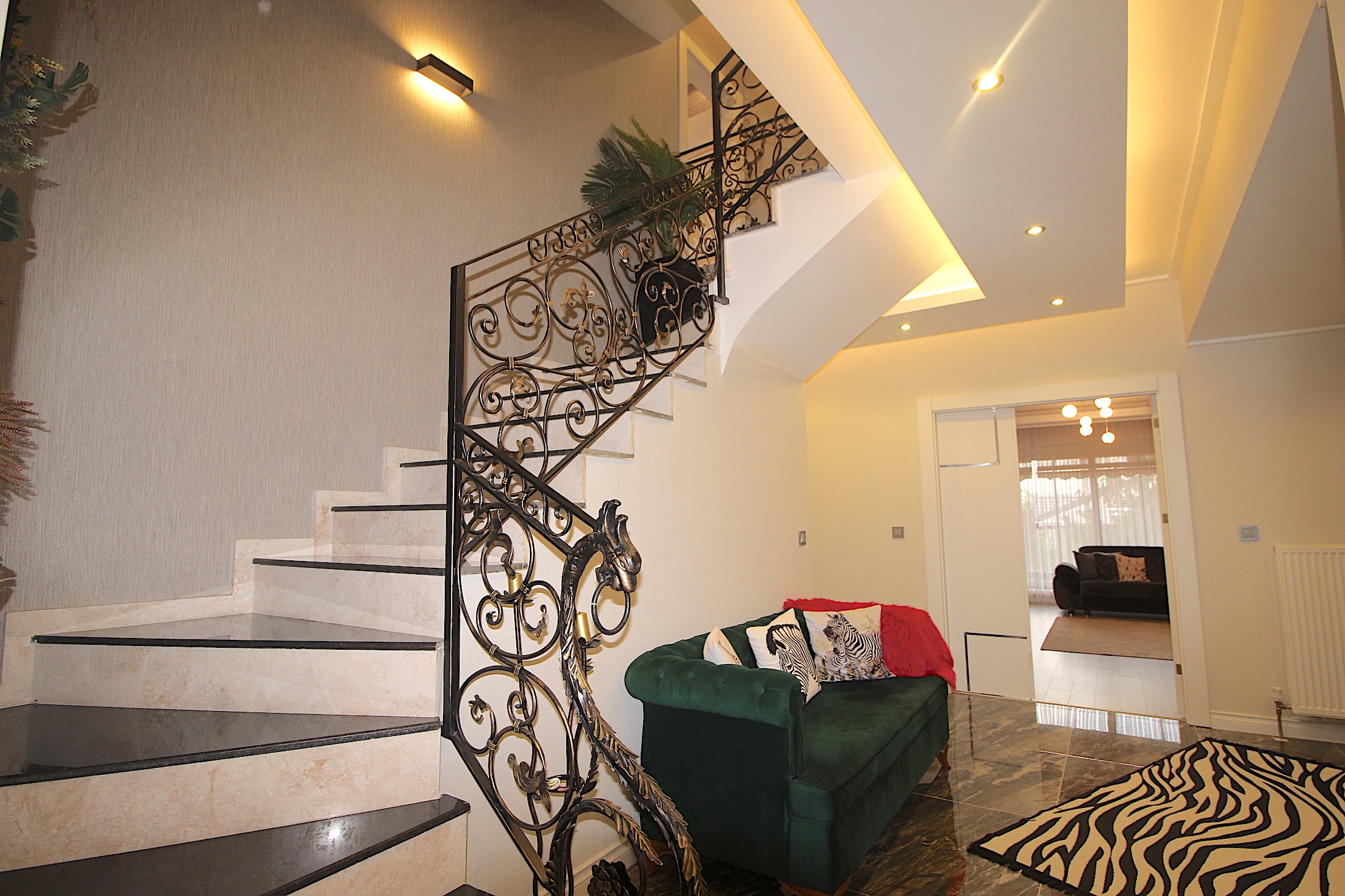 Çankaya Dodurga'da site içerisinde tam müstakil süper lüks villa