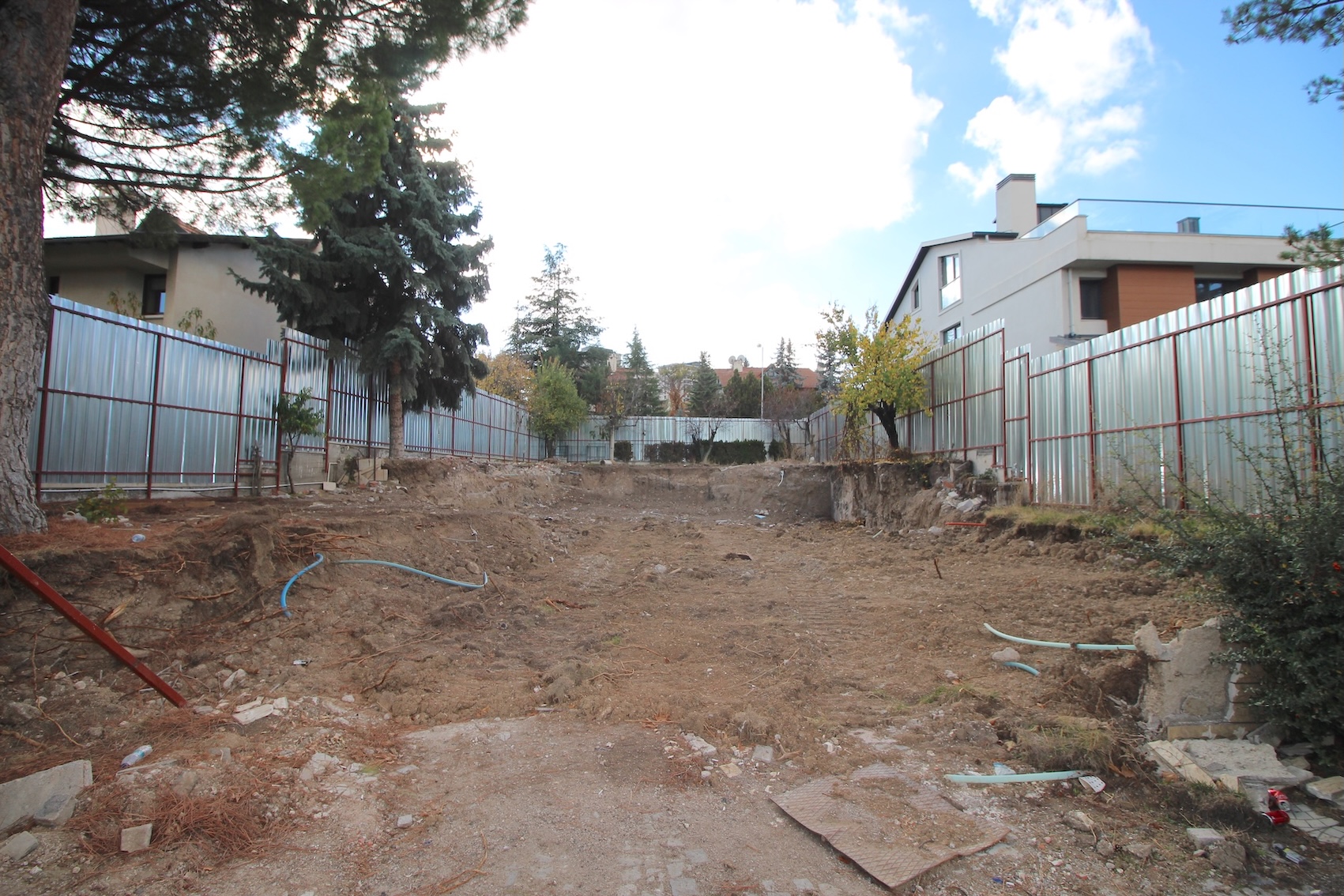 Ankara Çayyolu'nda site içerisinde 600 m² arsa fırsatı
