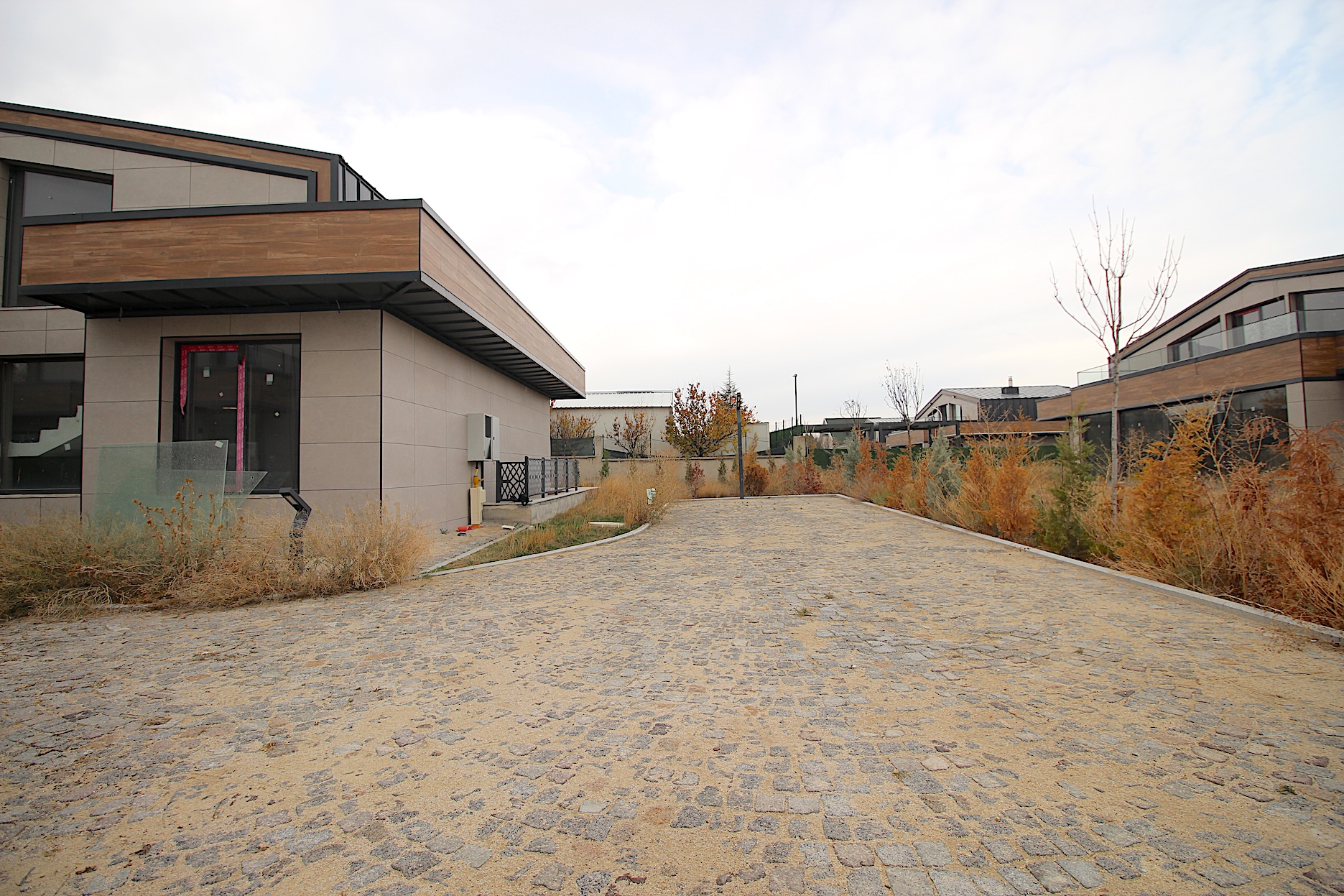 Gölbaşı'nda site içerisinde süper lüks sıfır villa