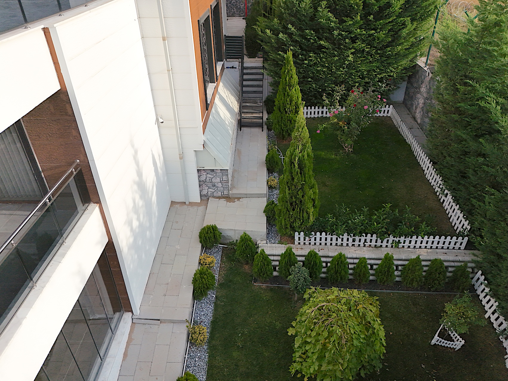 Çankaya Dodurga'da site içerisinde tam müstakil süper lüks villa