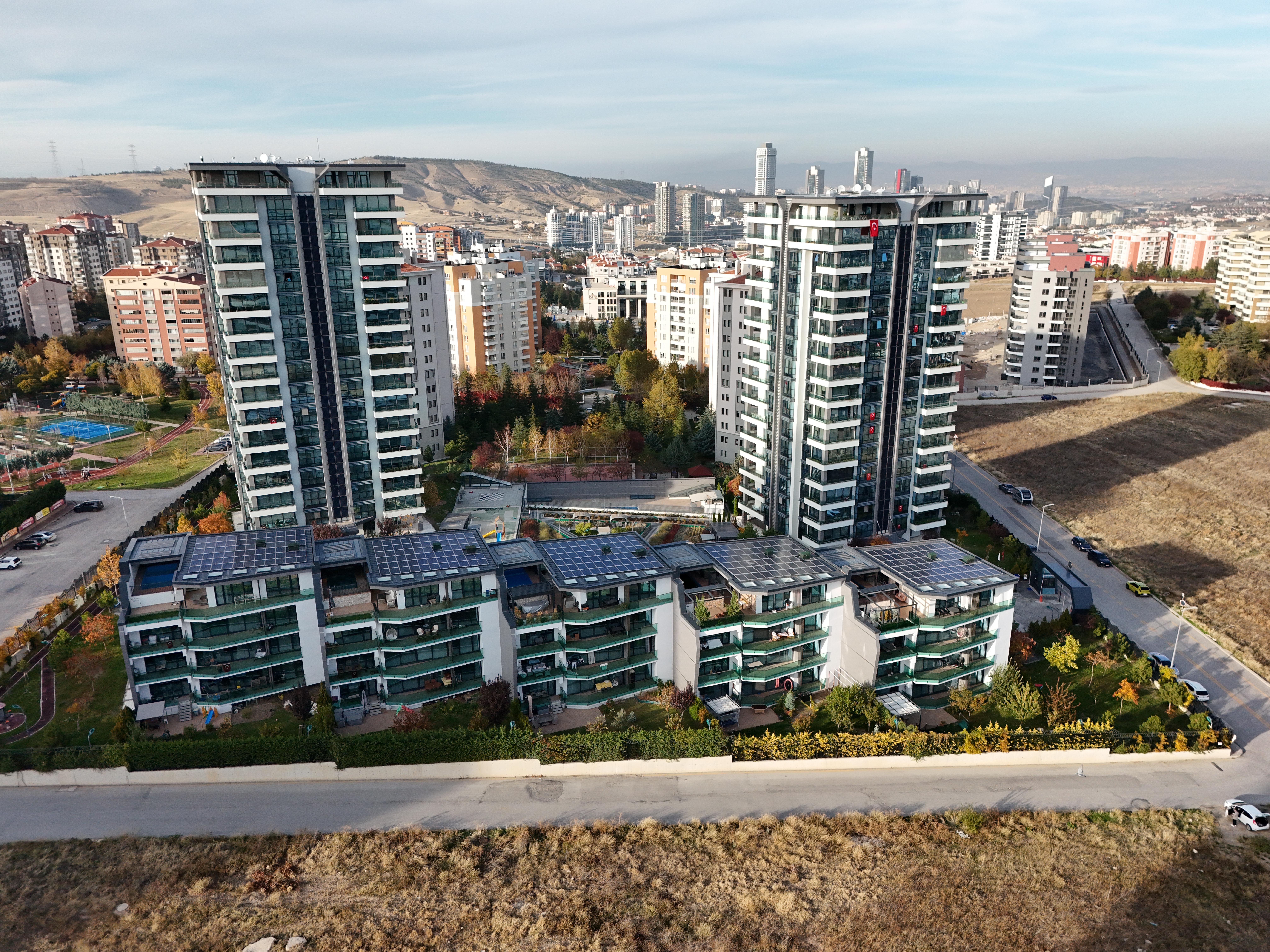 Ankara'da katta tek yatay mimari 5+1 havuzlu teras dubleks