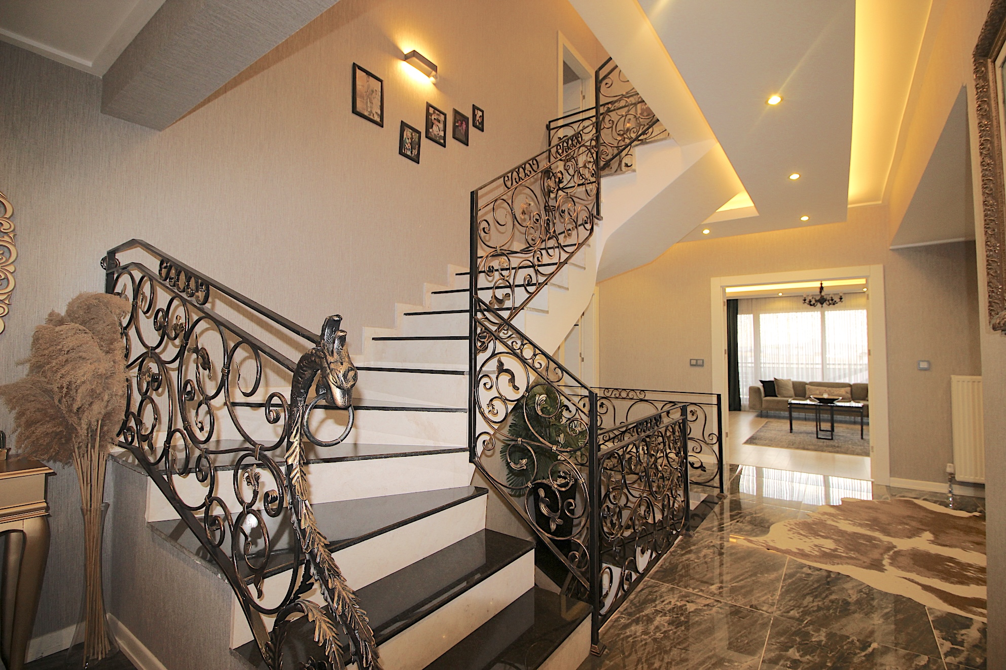 Çankaya Dodurga'da site içerisinde tam müstakil süper lüks villa