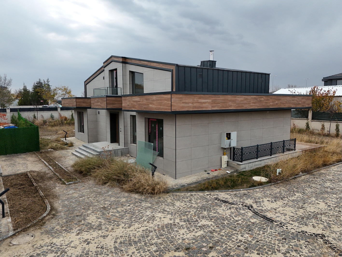 Gölbaşı'nda site içerisinde süper lüks sıfır villa
