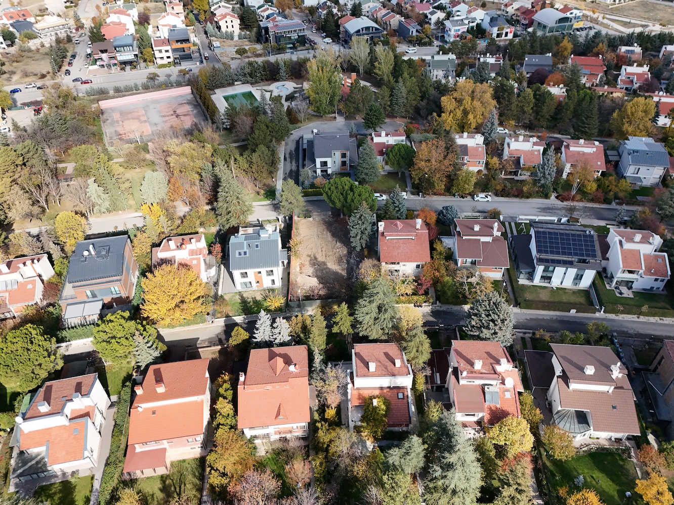 Ankara Çayyolu'nda site içerisinde 600 m² arsa fırsatı