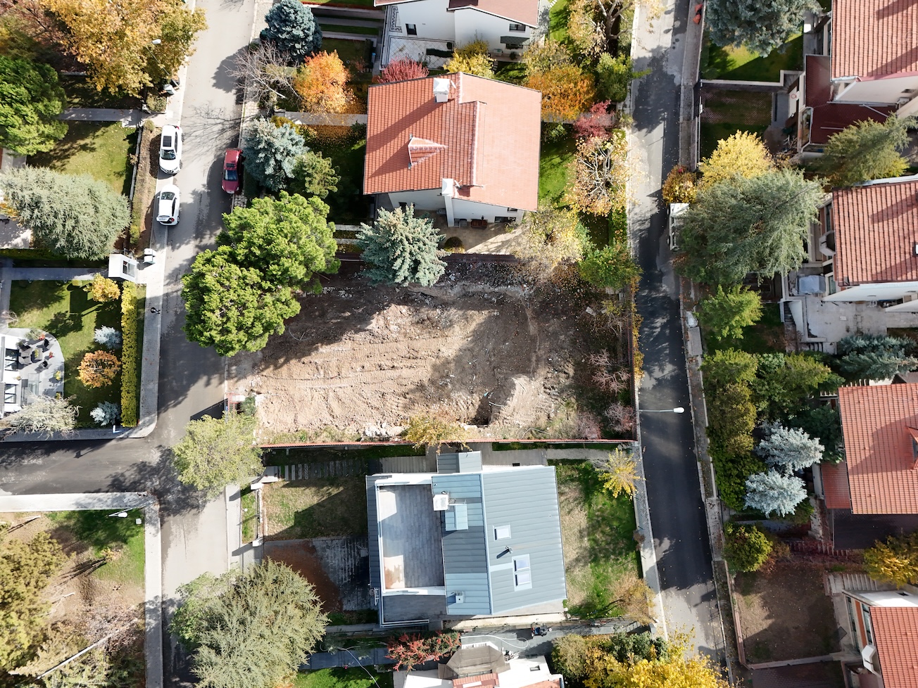 Ankara Çayyolu'nda site içerisinde 600 m² arsa fırsatı