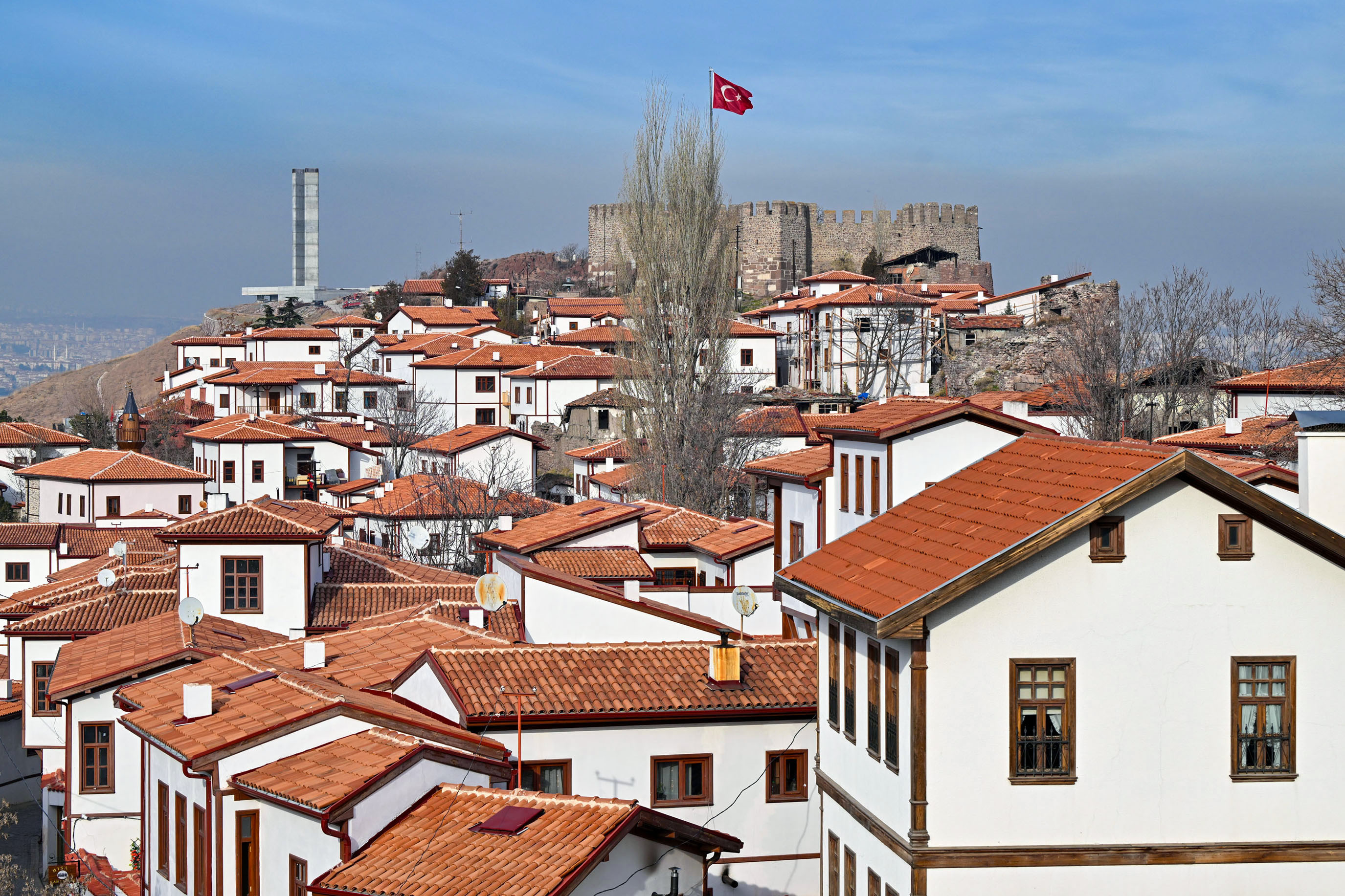 Ankara Kalesi'ndeki 240 yapı aslına uygun yenilendi