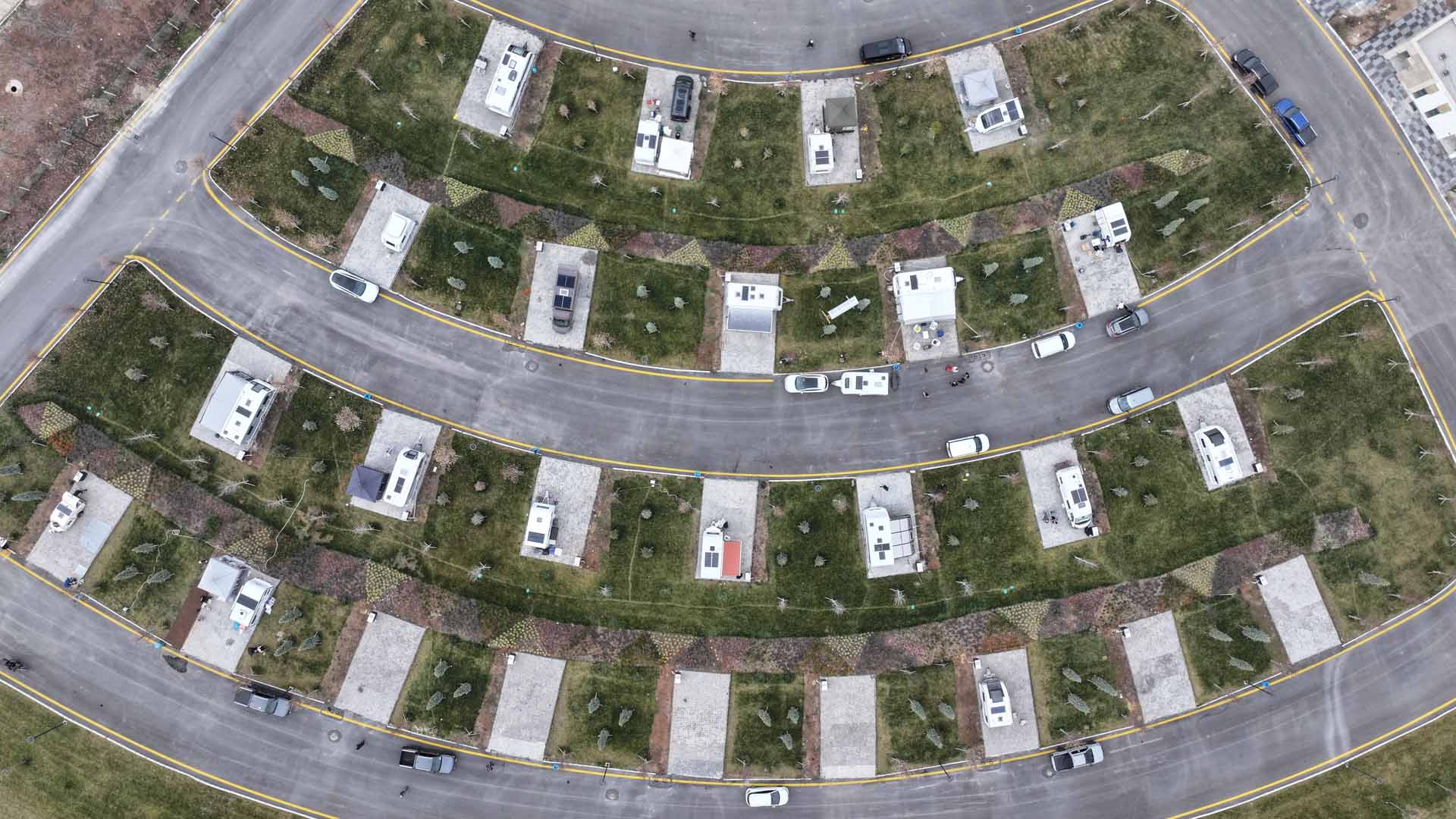Ankara ATA çiftliğinde karavan ve çadır kamp alanı ilgi görüyor