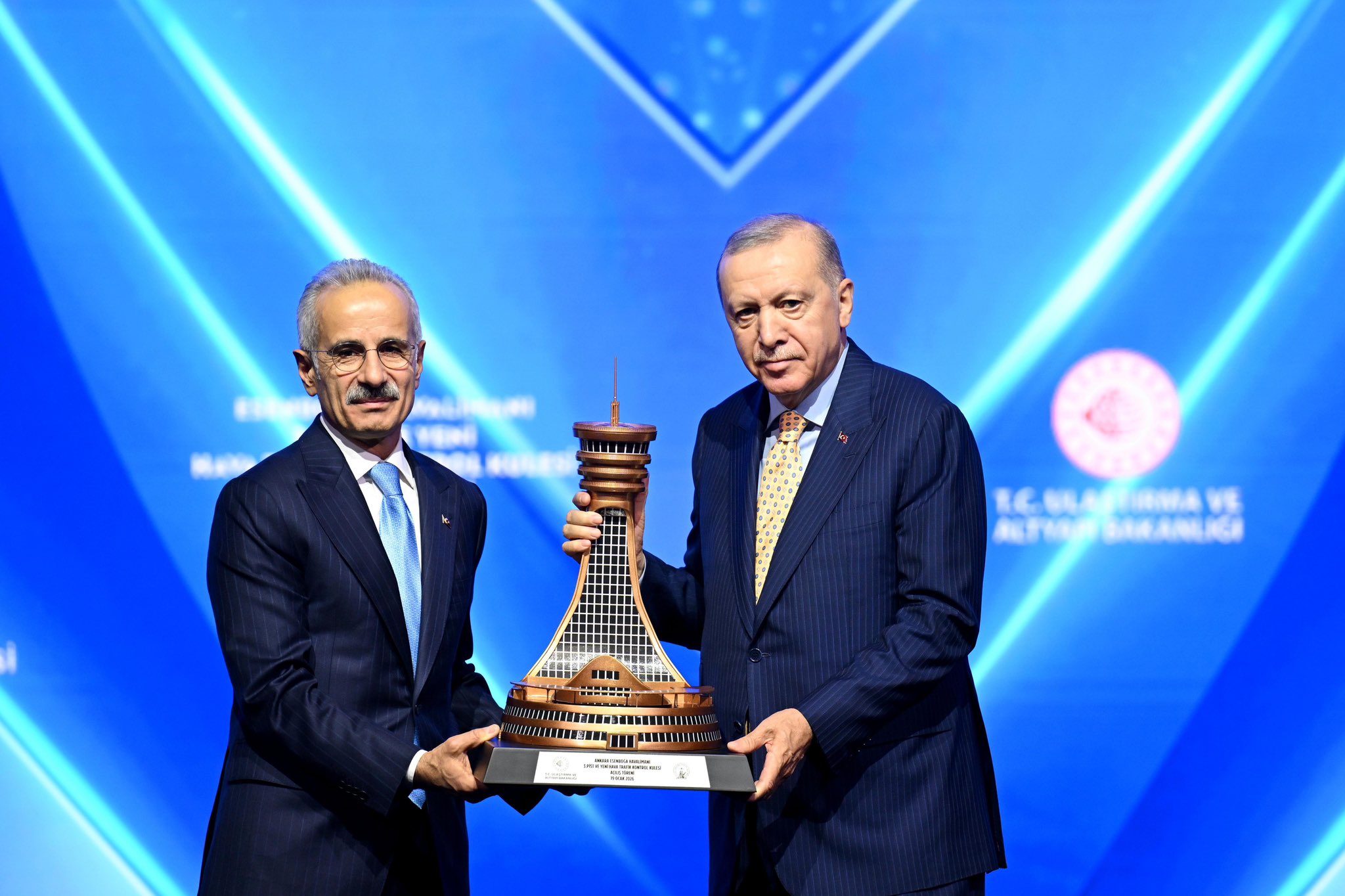 Esenboğa Havalimanı'nın üçüncü pisti hizmete alındı