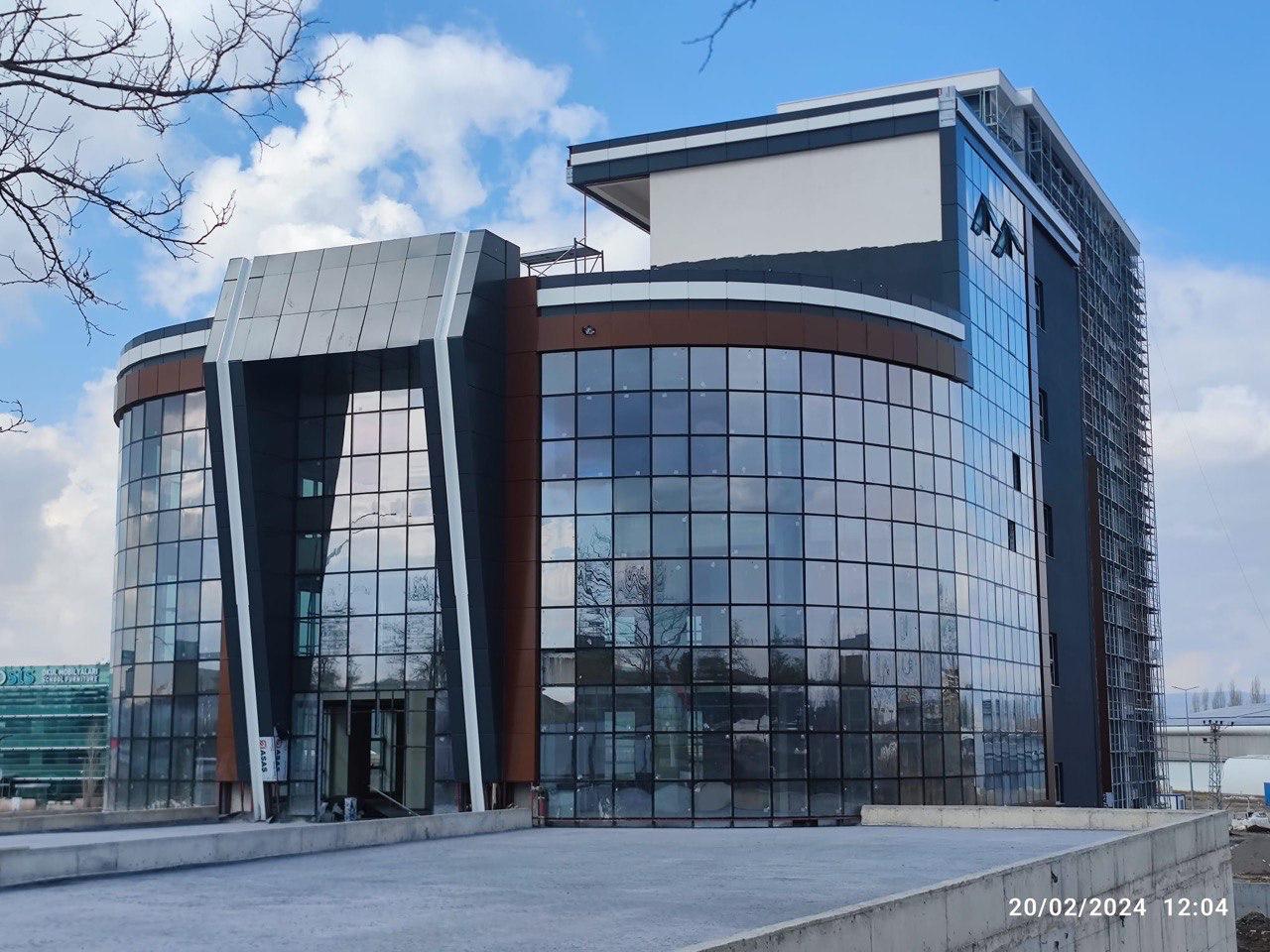 Ankara Esenboğa yolu üzerinde 5.000 m² plaza