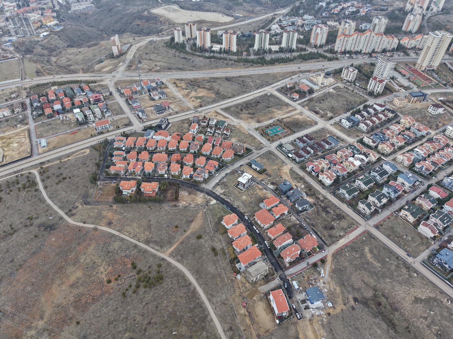 Bilkent'te 1.134 m² 3 ayrı parsel yatırım için fırsat arsa