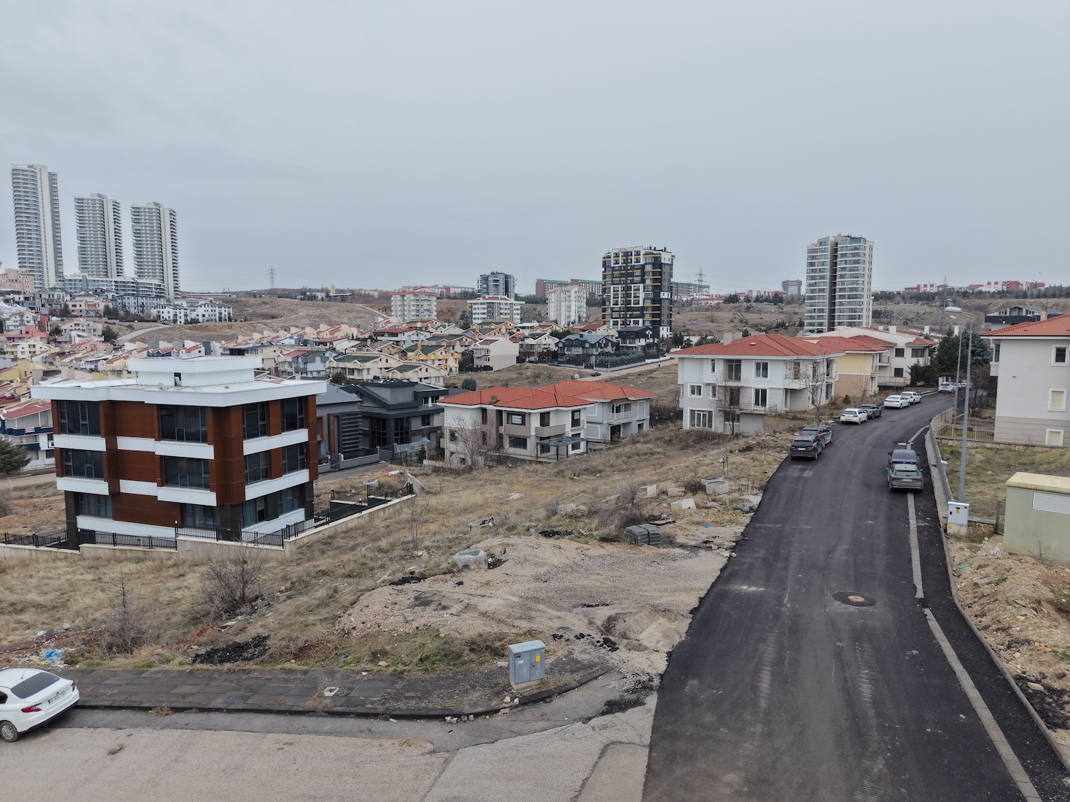 Bilkent'te 1.134 m² 3 ayrı parsel yatırım için fırsat arsa