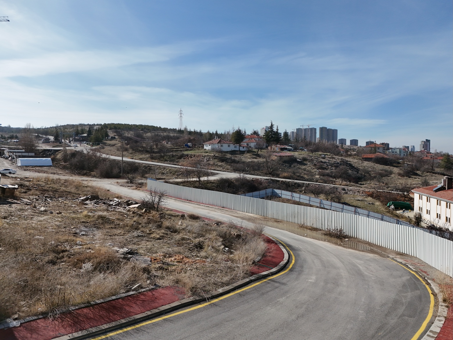 Bilkent’te 1.018 m² satılık köşe parsel kupon arsa