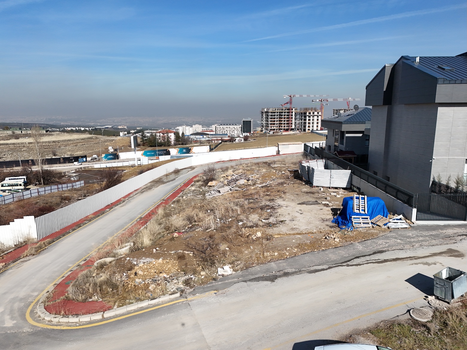 Bilkent’te 1.018 m² satılık köşe parsel kupon arsa