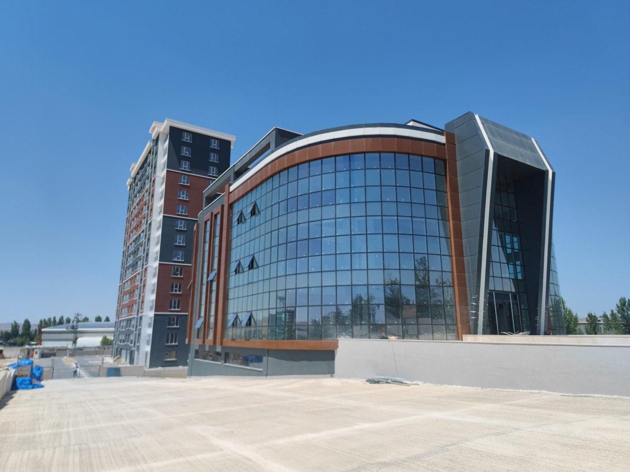 Ankara Esenboğa yolu üzerinde 5.000 m² plaza