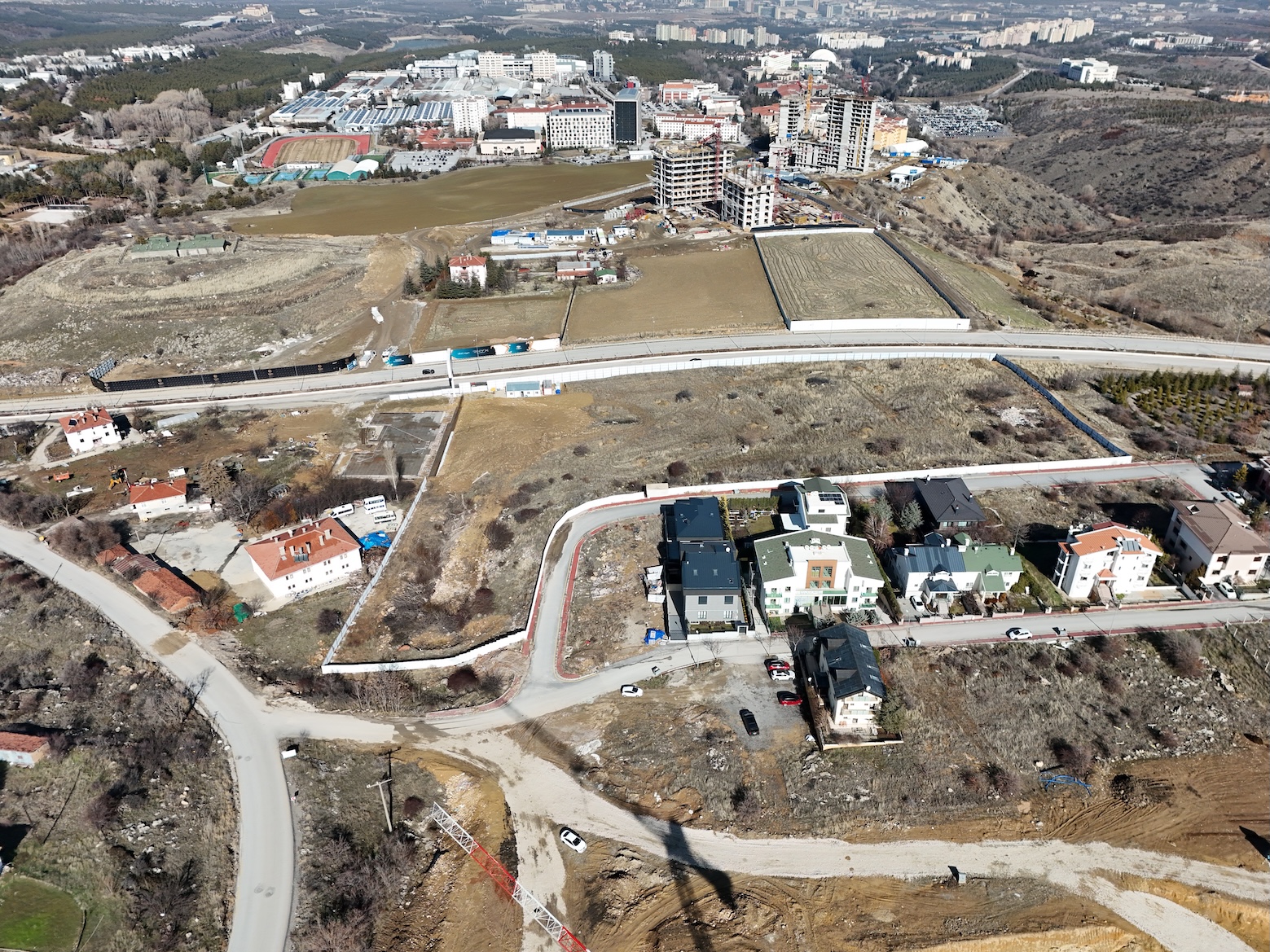 Bilkent’te 1.018 m² satılık köşe parsel kupon arsa