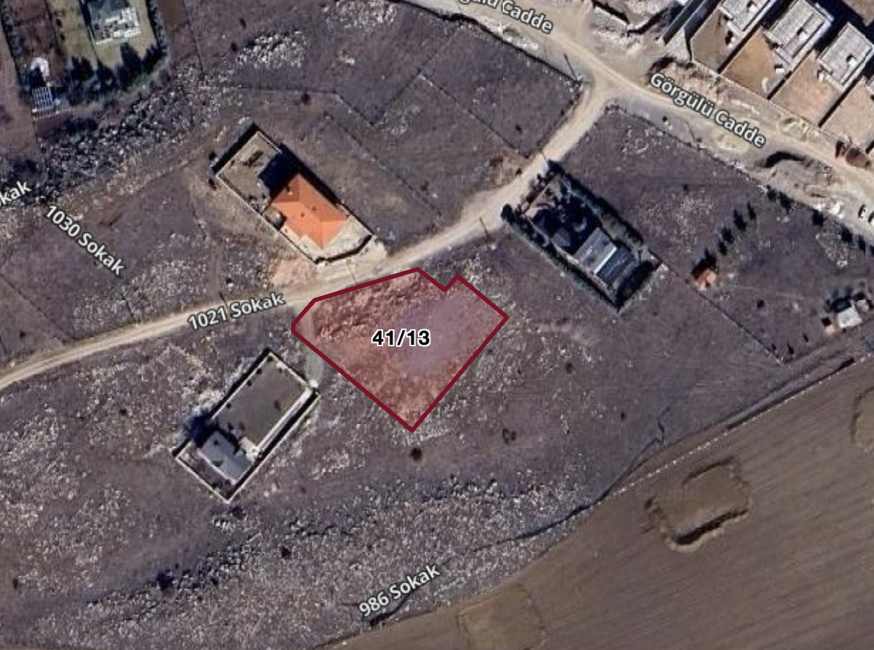 İncek'te 2 bin m² satılık köşe konumlu kupon arsa