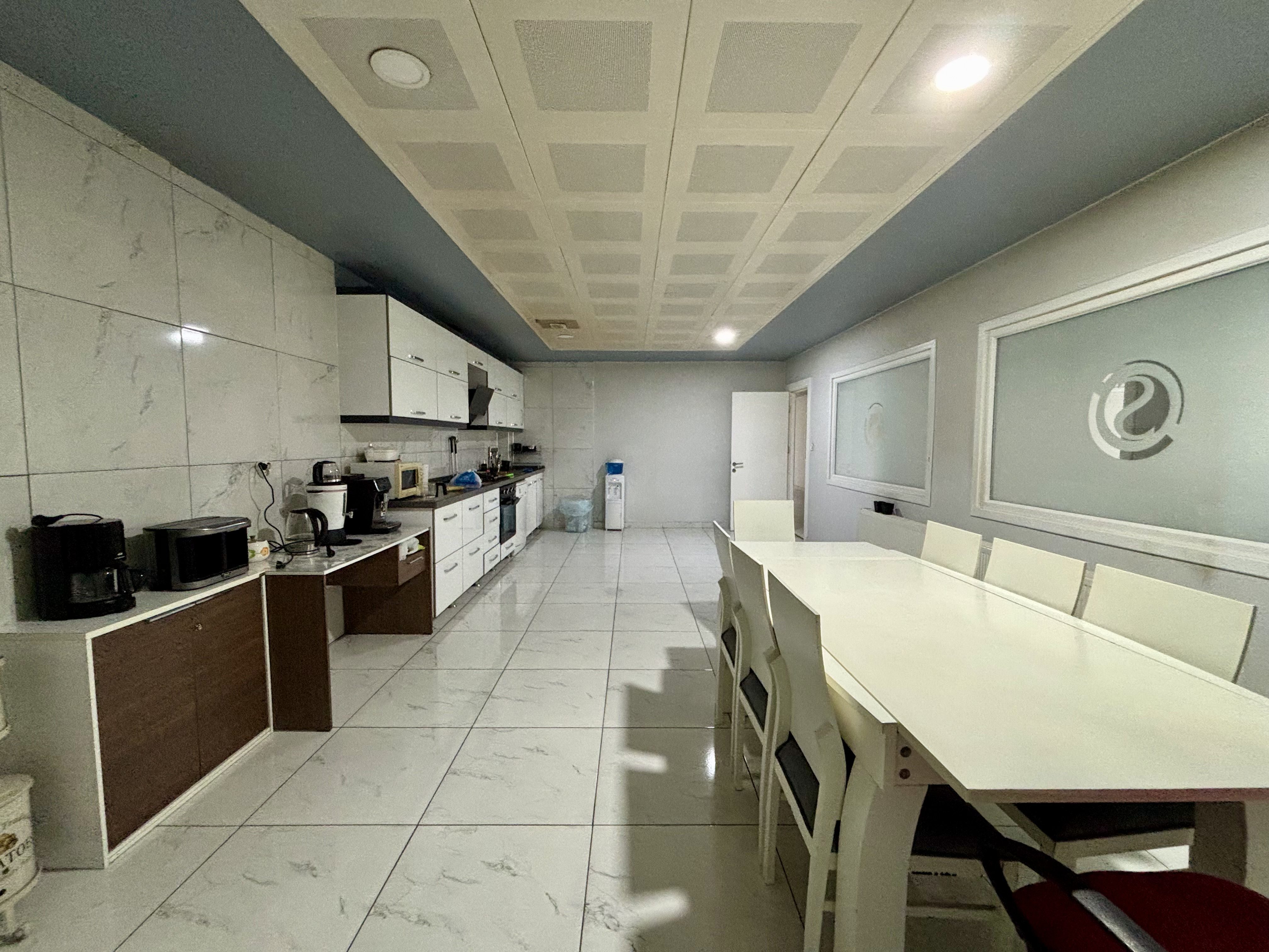 Dempa Sanayi sitesinde depolama imalat teşhir ve ofis için uygun bina