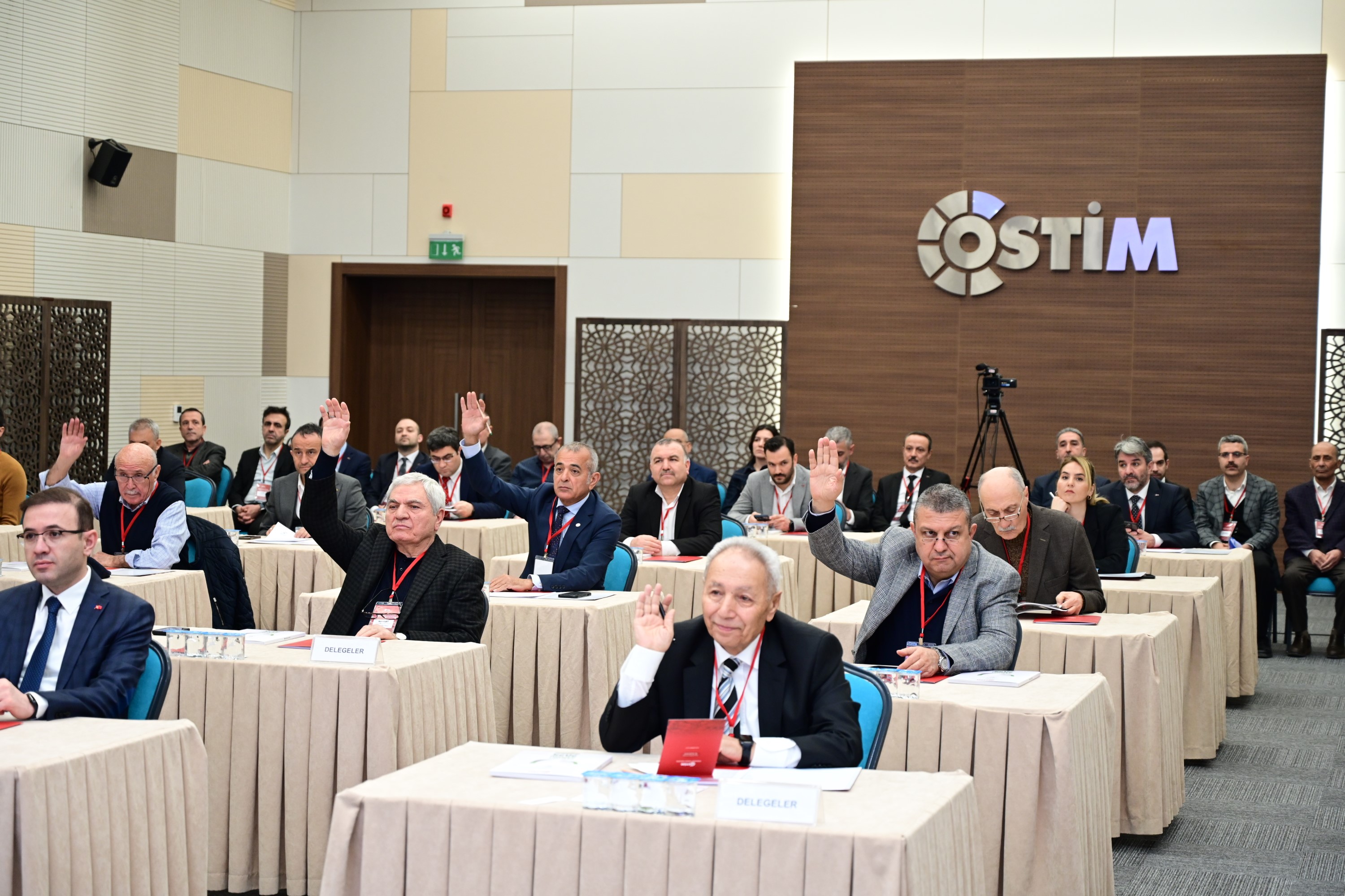 OSTİM OSB'de mevcut yönetim güven tazeledi