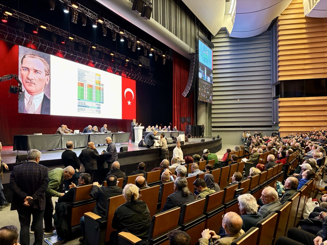 Akçalı Kooperatifi'nde genel kurul tamamlandı: Kura, seçim ve teslim süreci gündeme damga vurdu
