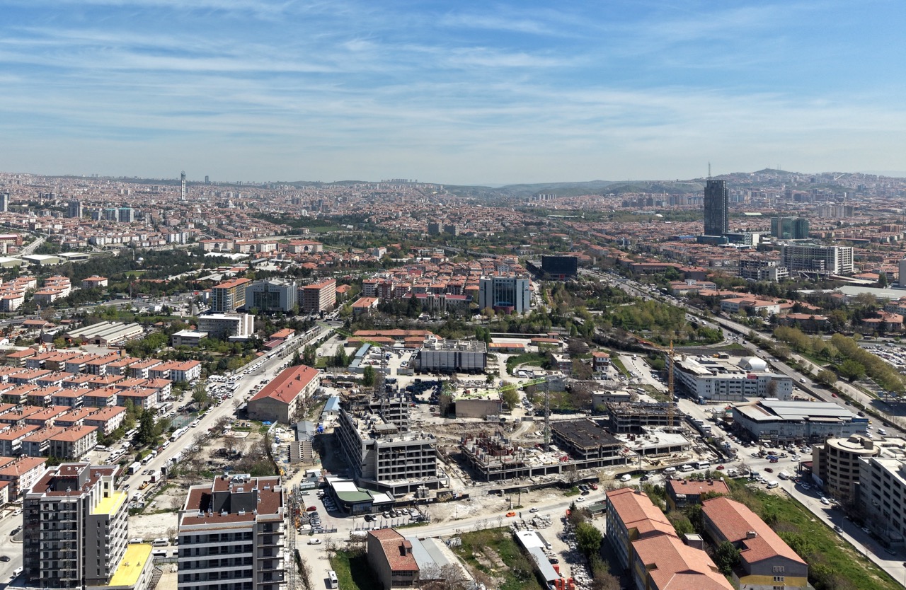 Ankara'daki İskitler'de eski sanayi kimliği yerini markalı projelere bırakıyor