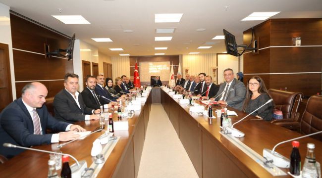 ATO'dan 'Dönem Sonu Faizleri' Ertelensin Talebi